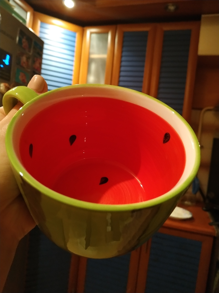 Фотография покупателя товара Кружка керамическая «Арбуз», 450 мл, цвет красный и зелёный - Фото 1