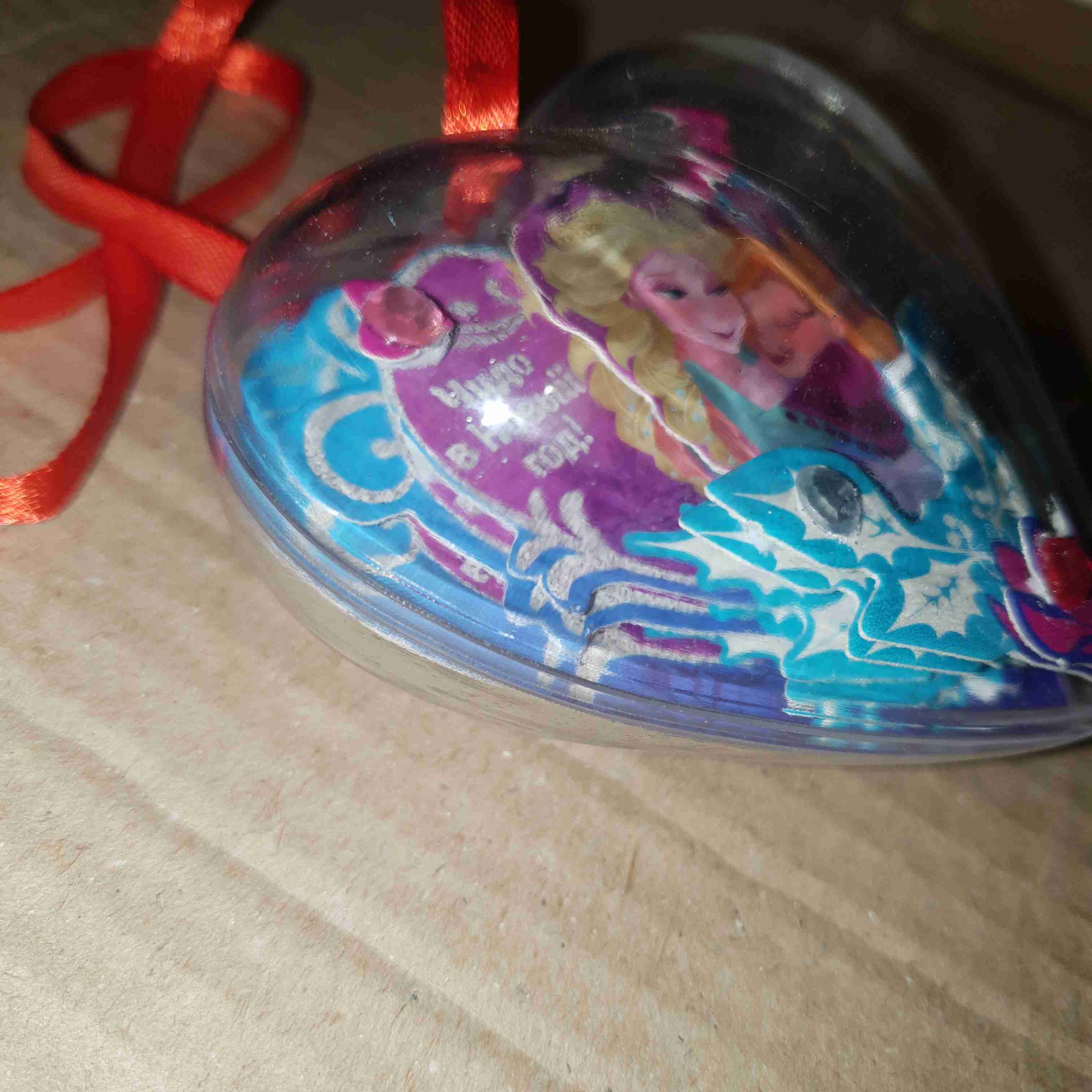 Фотография покупателя товара Новогодний ёлочный шар "Волшебства!" Холодное сердце с 3D аппликацией - Фото 3