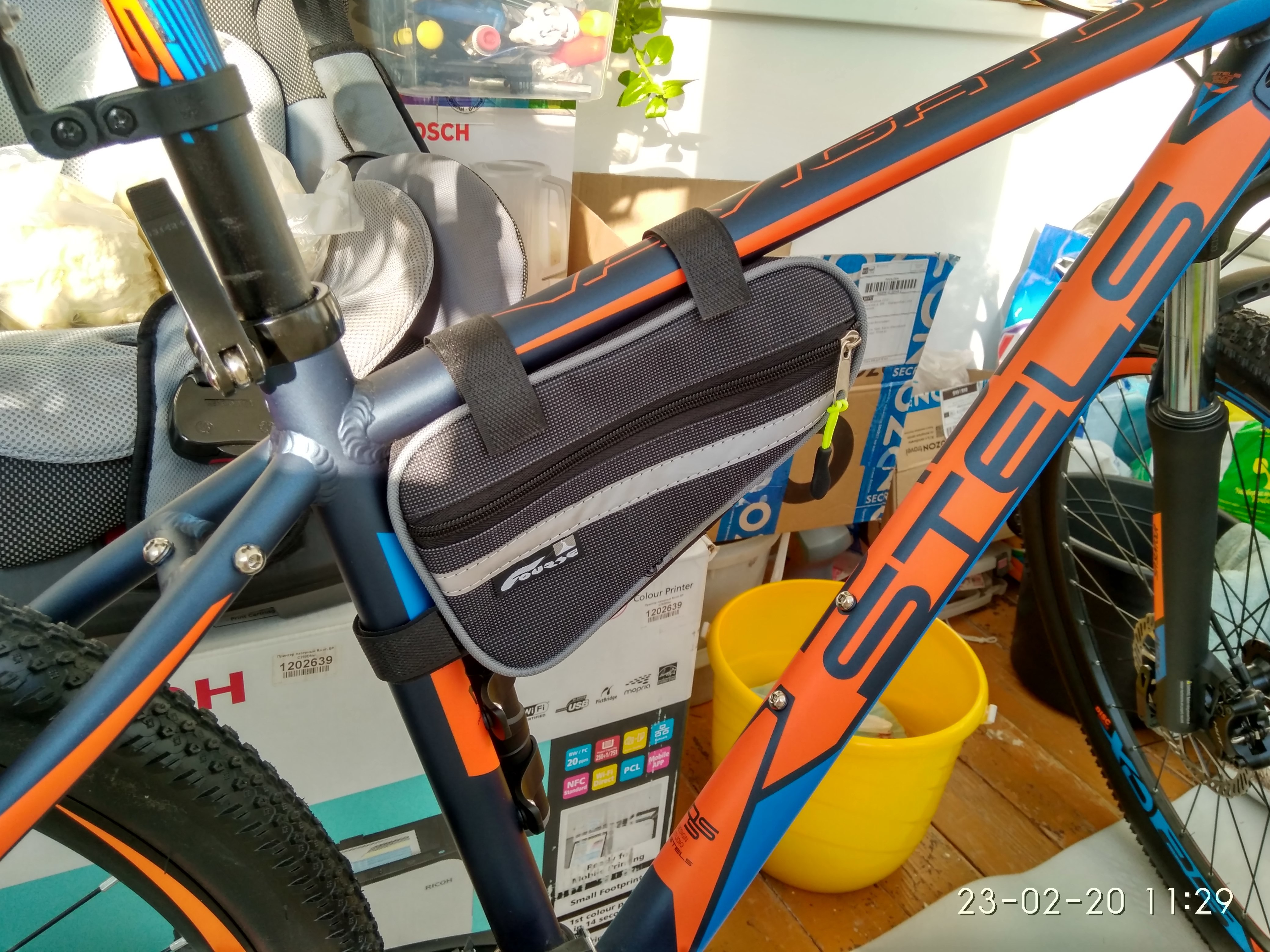 Фотография покупателя товара Велосумка под раму Course «МАСТЕР», малая, цвет серый - Фото 2