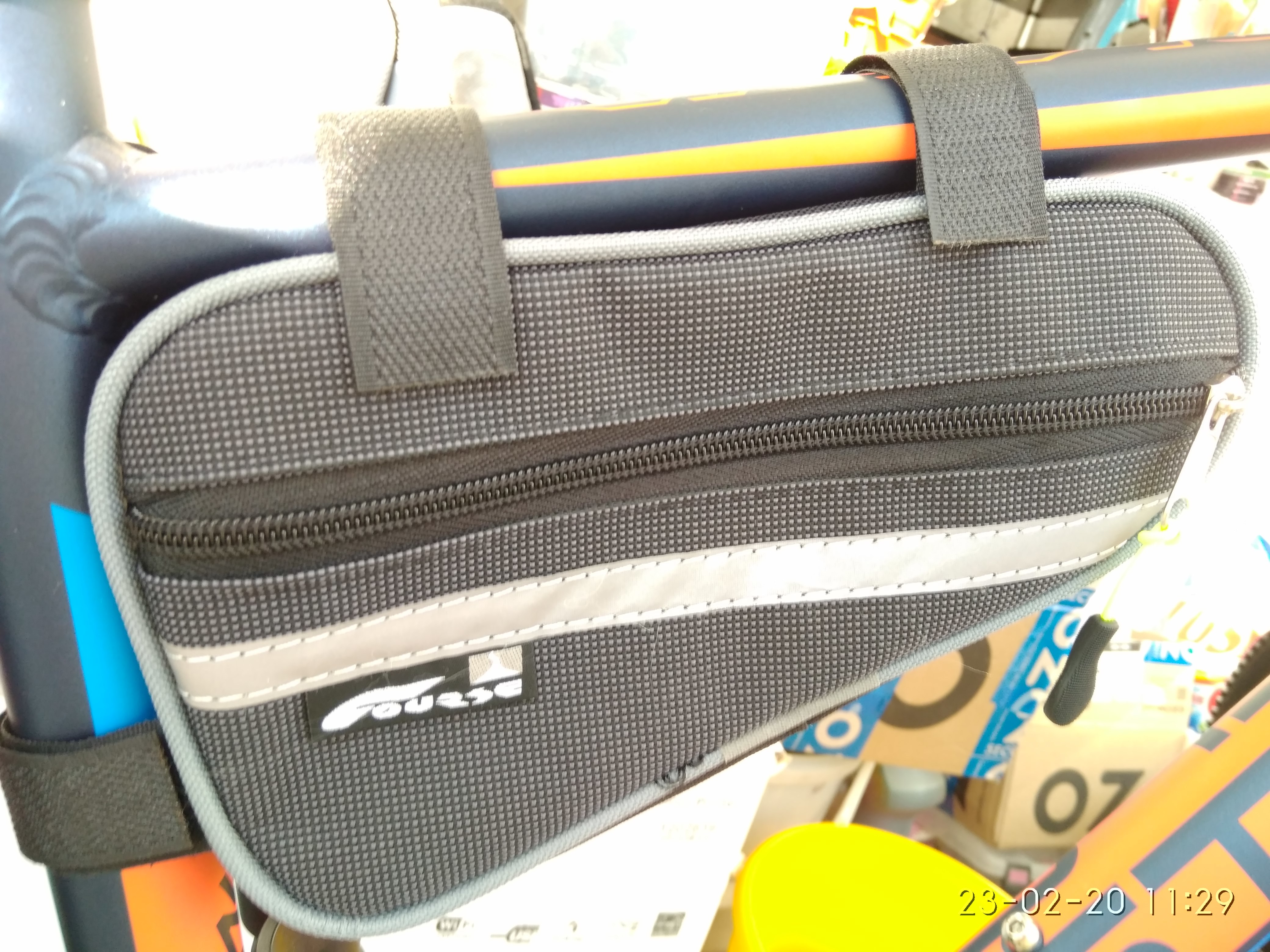 Фотография покупателя товара Велосумка под раму Course «МАСТЕР», малая, цвет серый - Фото 1