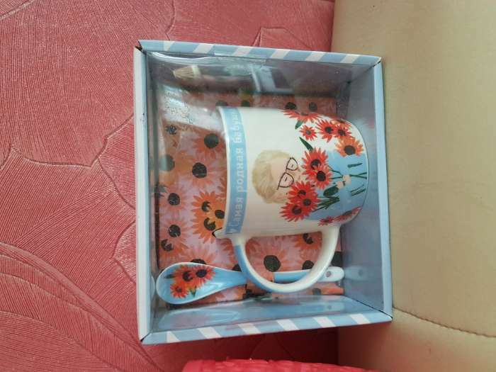 Фотография покупателя товара Набор керамический «Самая родная бабушка», кружка 350 мл, ложка, цвет белый - Фото 2