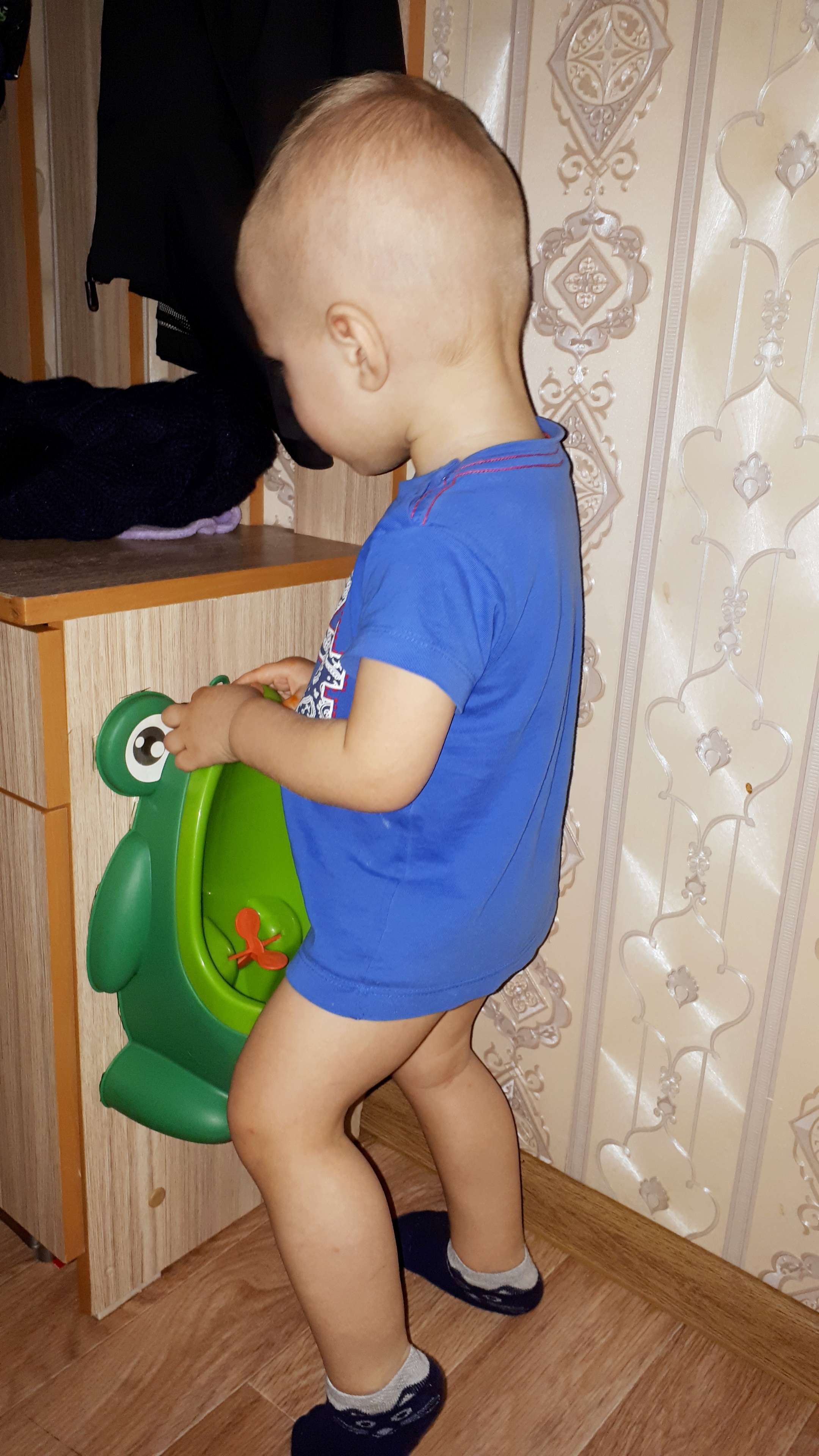 Фотография покупателя товара Писсуар детский «Лягушка», цвет зелёный