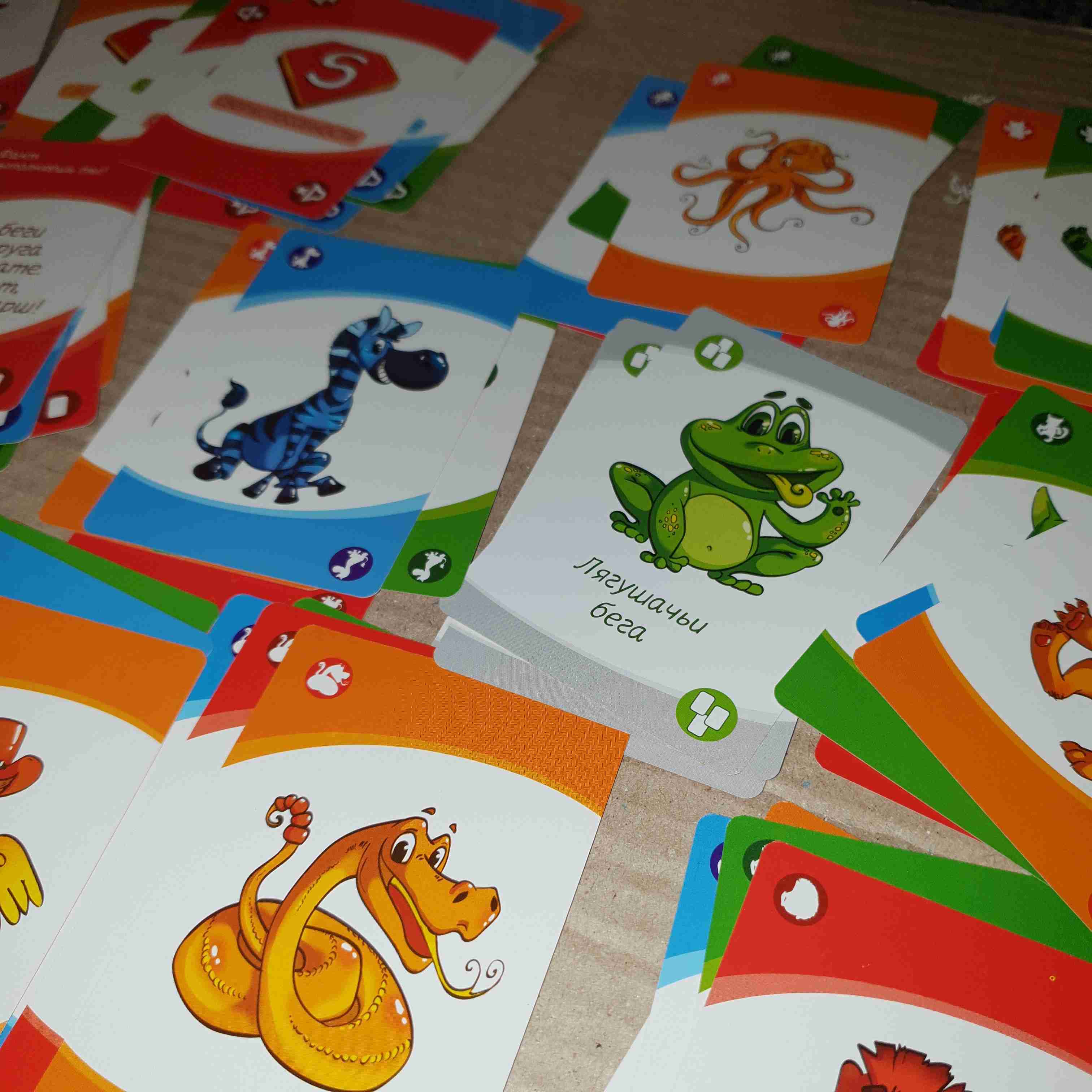 Фотография покупателя товара Настольная игра на реакцию и внимание «UMO momento. Kids», 70 карт, 4+ - Фото 15