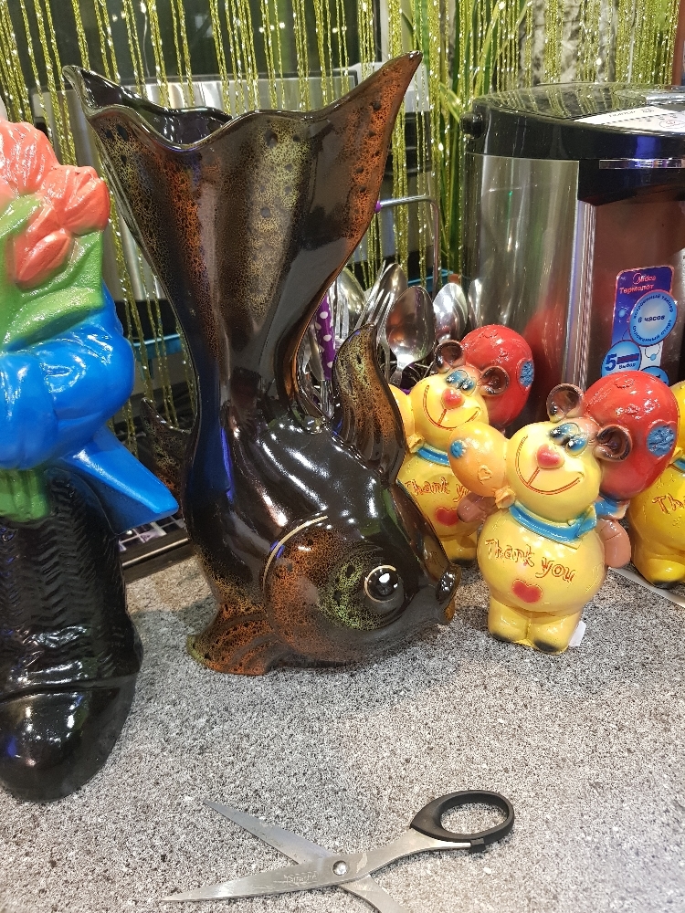 Фотография покупателя товара Ваза керамическая "Золотая рыбка", настольная, чёрная, 35 см - Фото 7