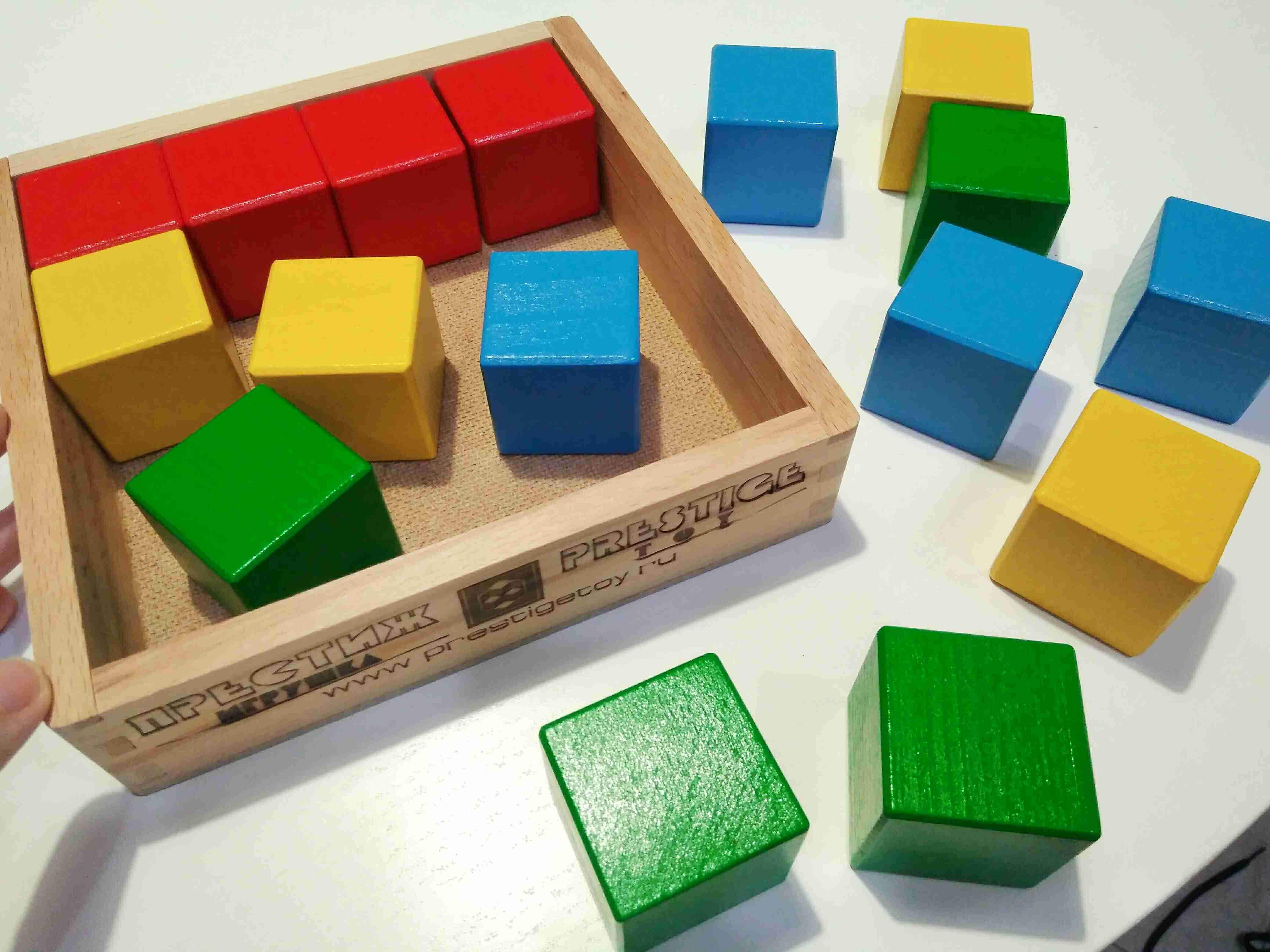 Фотография покупателя товара Кубики цветные, 16 деталей, в деревянной коробке - Фото 1