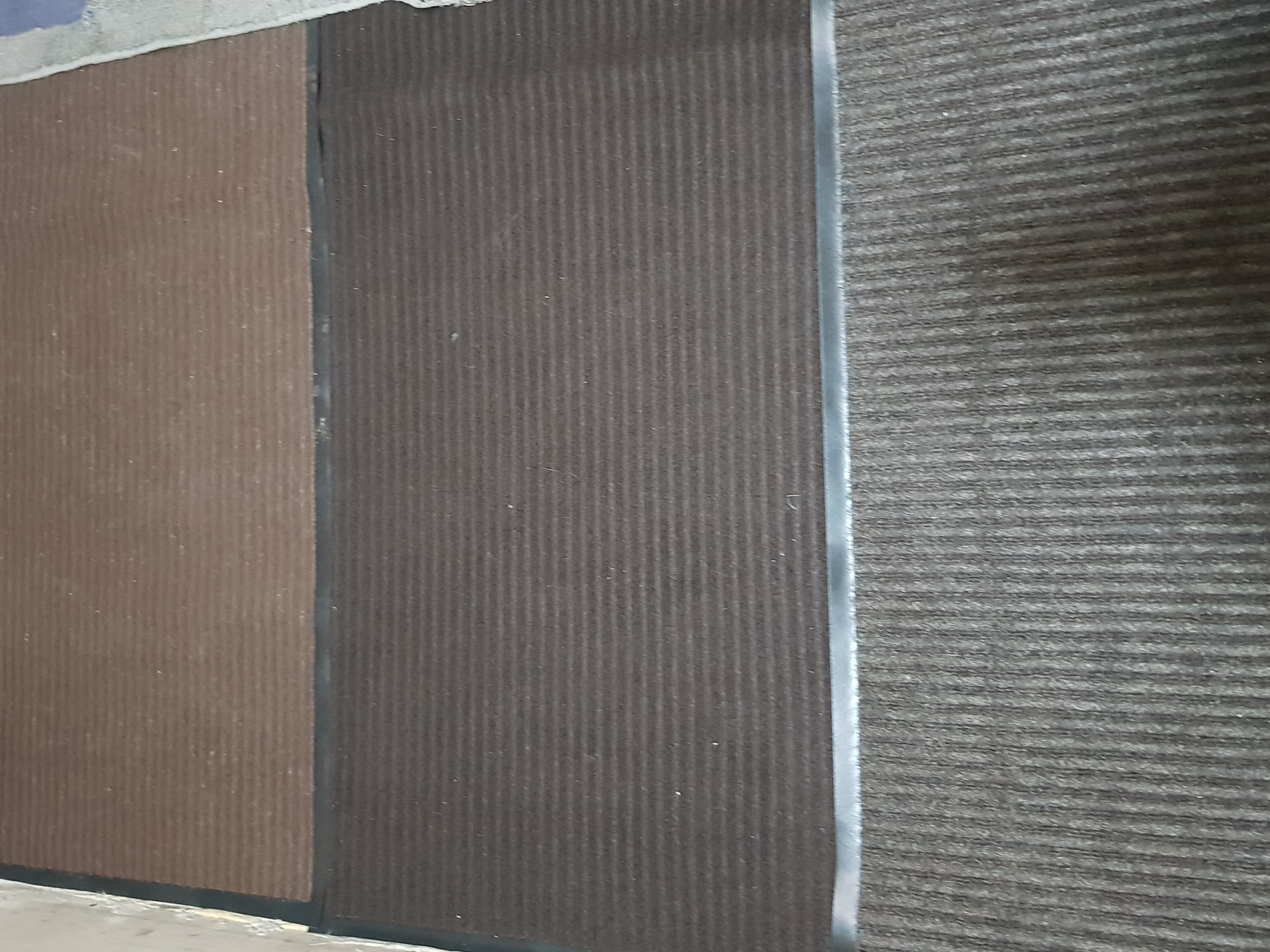 Фотография покупателя товара Коврик придверный влаговпитывающий, ребристый, «Стандарт», 90×120 см, цвет коричневый - Фото 7