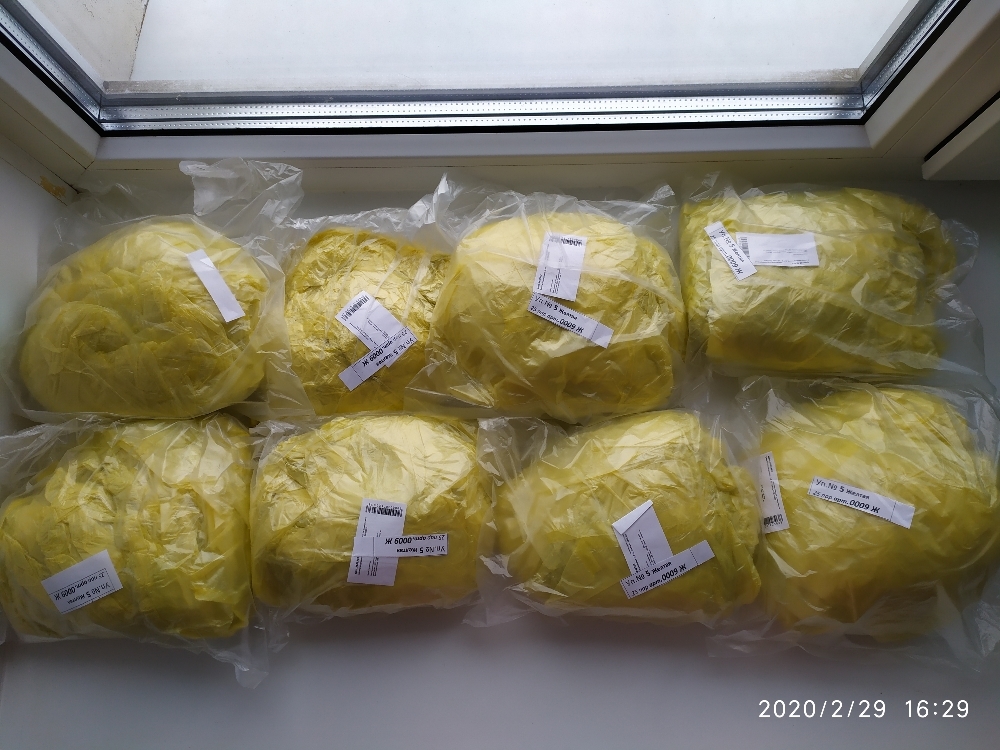 Фотография покупателя товара Бахилы жёлтые ПНД 18 мкр 2,6 гр 25 пар/уп - Фото 2