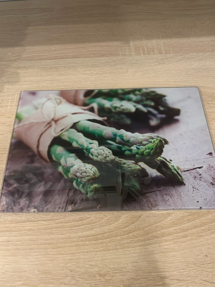 Фотография покупателя товара Доска разделочная стеклянная Доляна «Стебли спаржи», 30×20 см - Фото 1