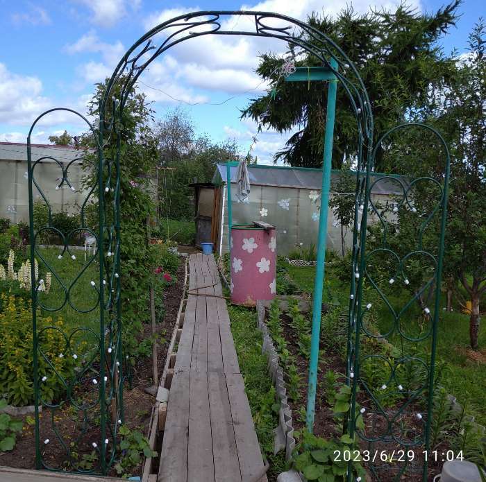 Фотография покупателя товара Арка садовая, разборная, 230 × 125 × 36,5 см, металл, зелёная - Фото 1