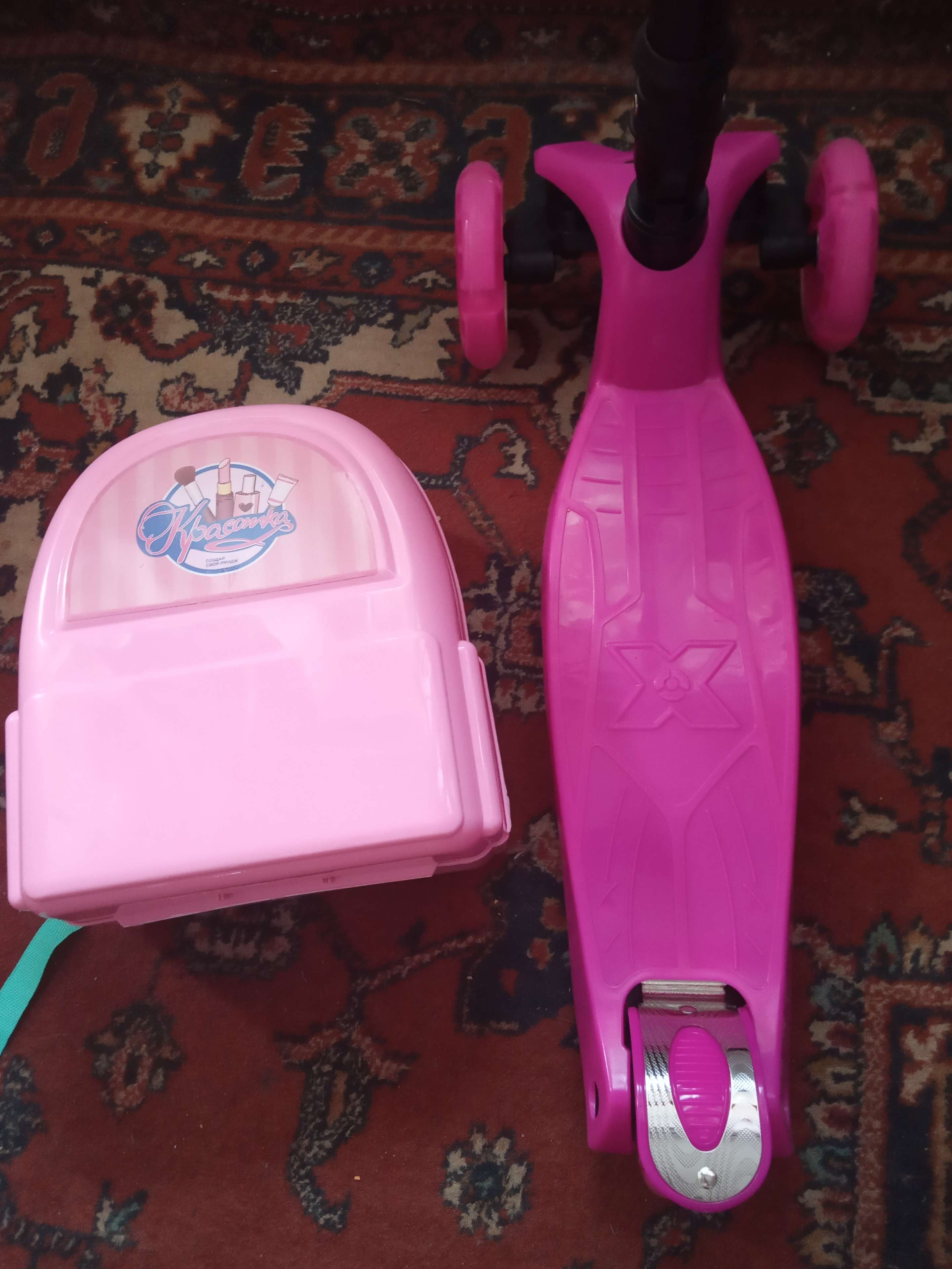Фотография покупателя товара Самокат детский GRAFFITI Frisky, цвет розовый - Фото 10