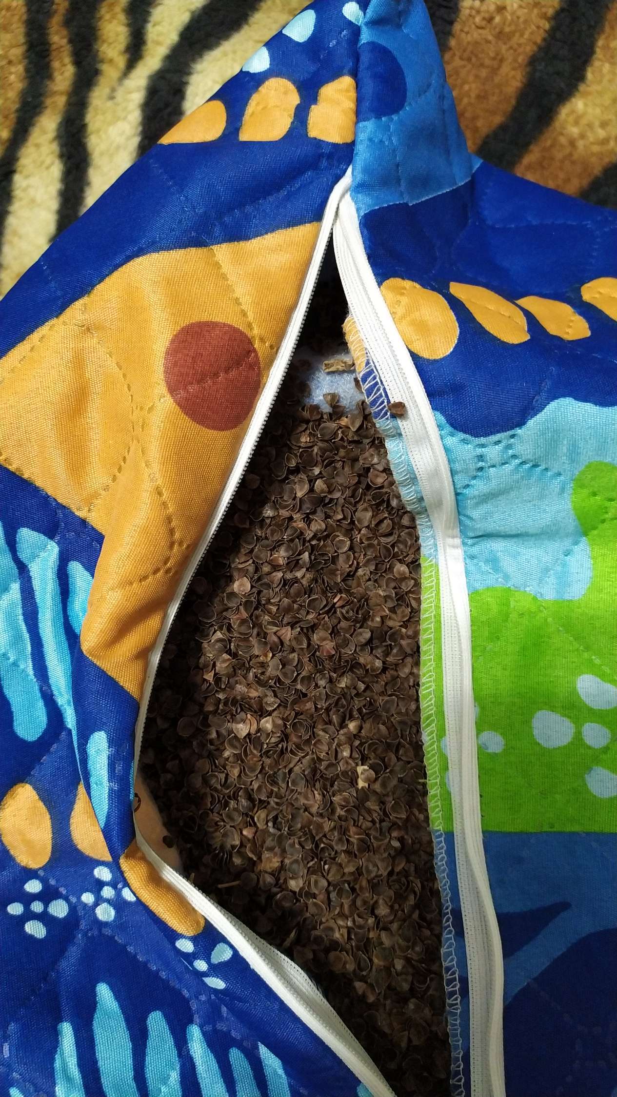 Фотография покупателя товара Подушка Адель размер 48х68 см, лузга гречихи, цвет МИКС, полиэстер - Фото 6