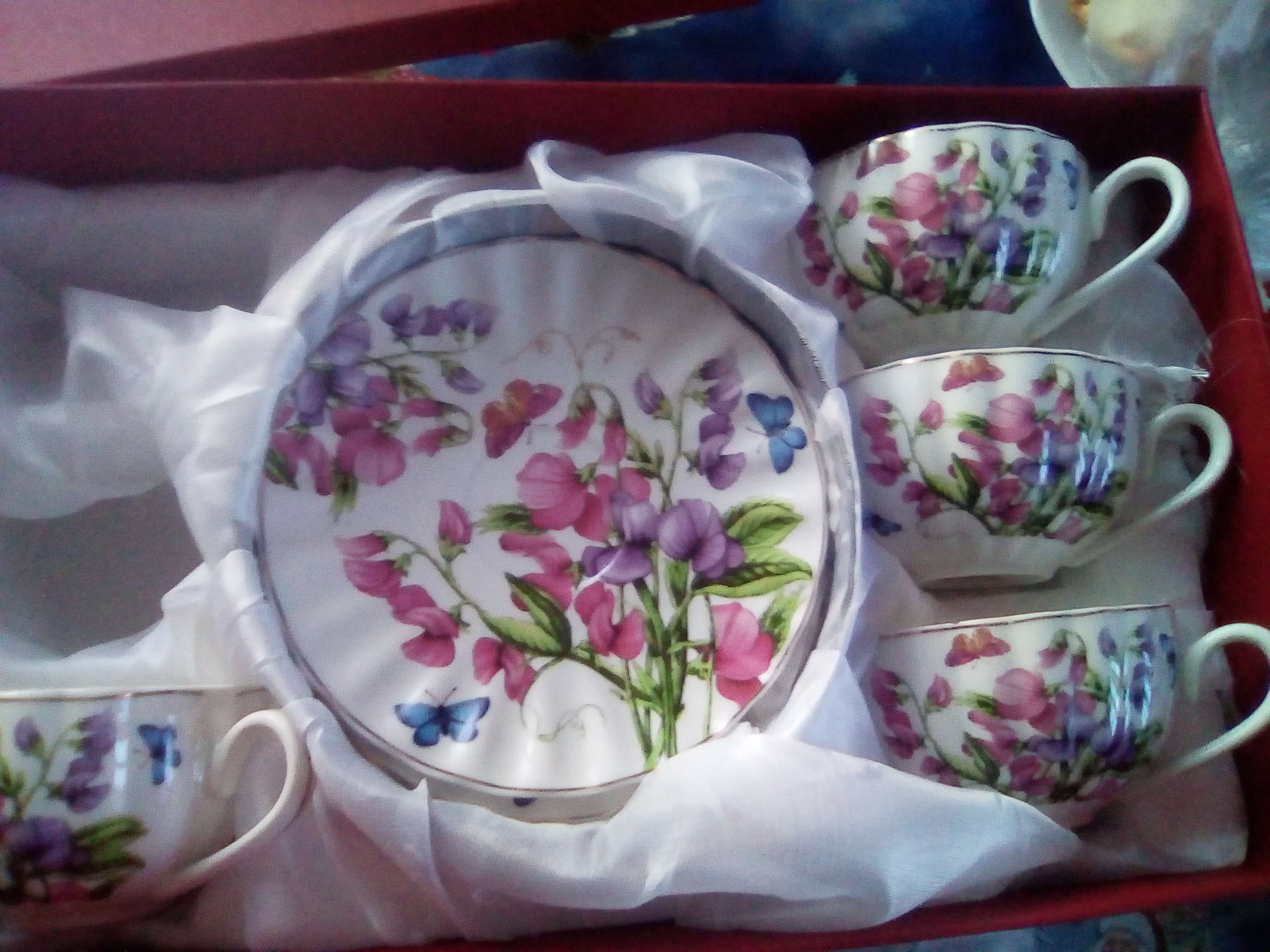 Фотография покупателя товара Сервиз керамический чайный Доляна «Колокольчики», 12 предметов: 6 чашек 180 мл, 6 блюдец d=15 см
