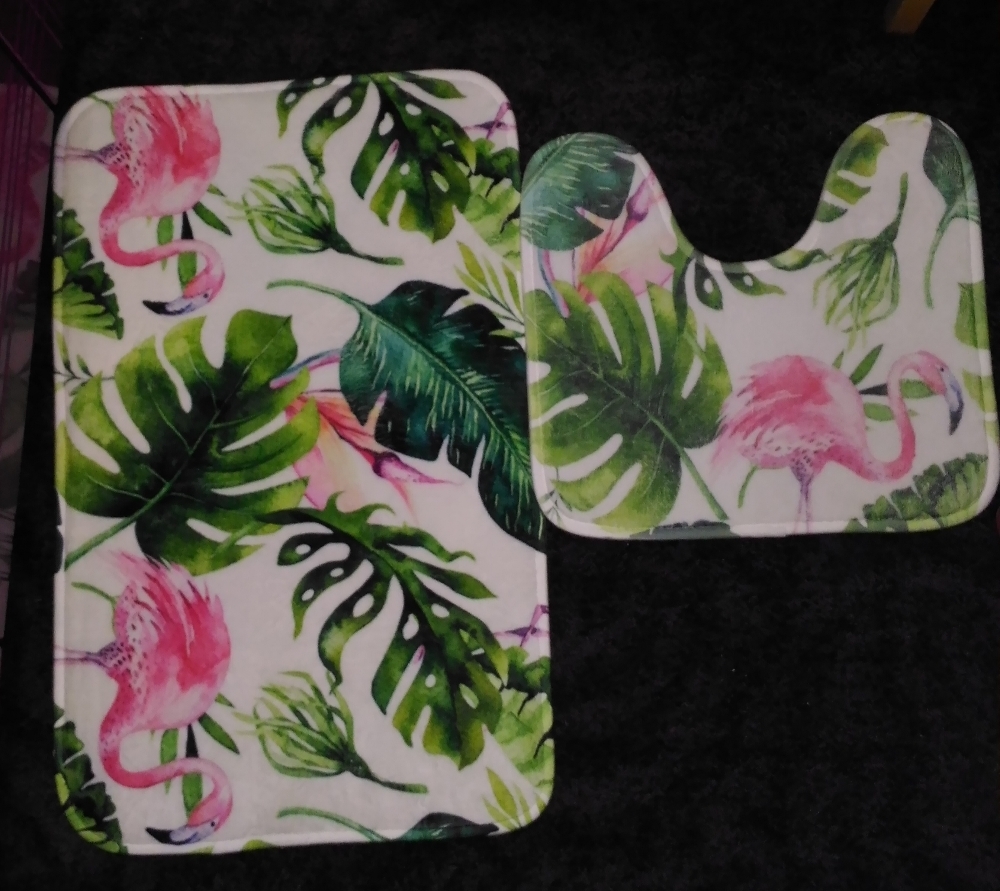 Фотография покупателя товара Набор ковриков для ванной и туалета Доляна «Фламинго», 2 шт, 40×43, 43×73 см - Фото 4