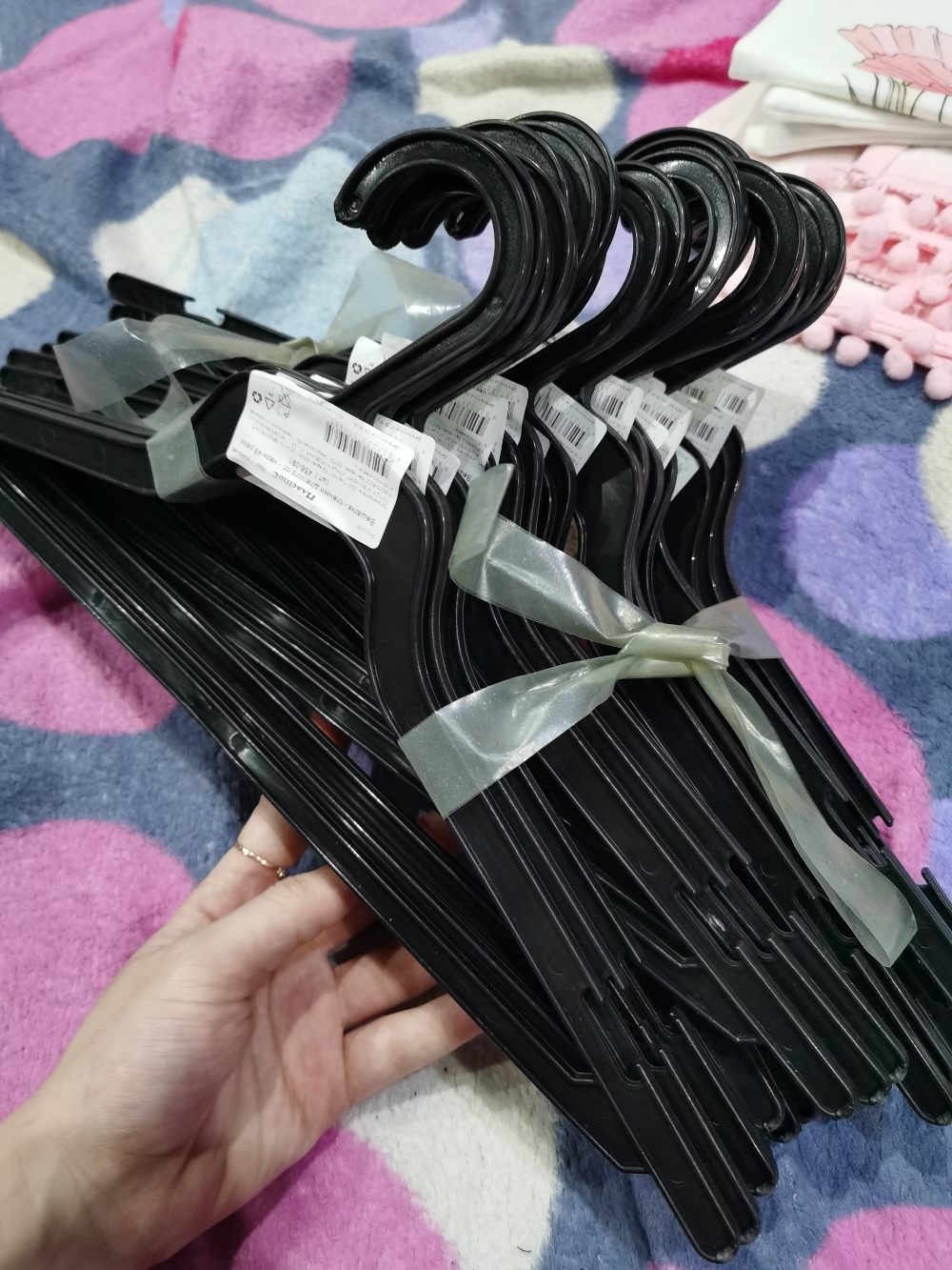Фотография покупателя товара Вешалка-плечики плательная ПластоС, размер 48-50, цвет чёрный