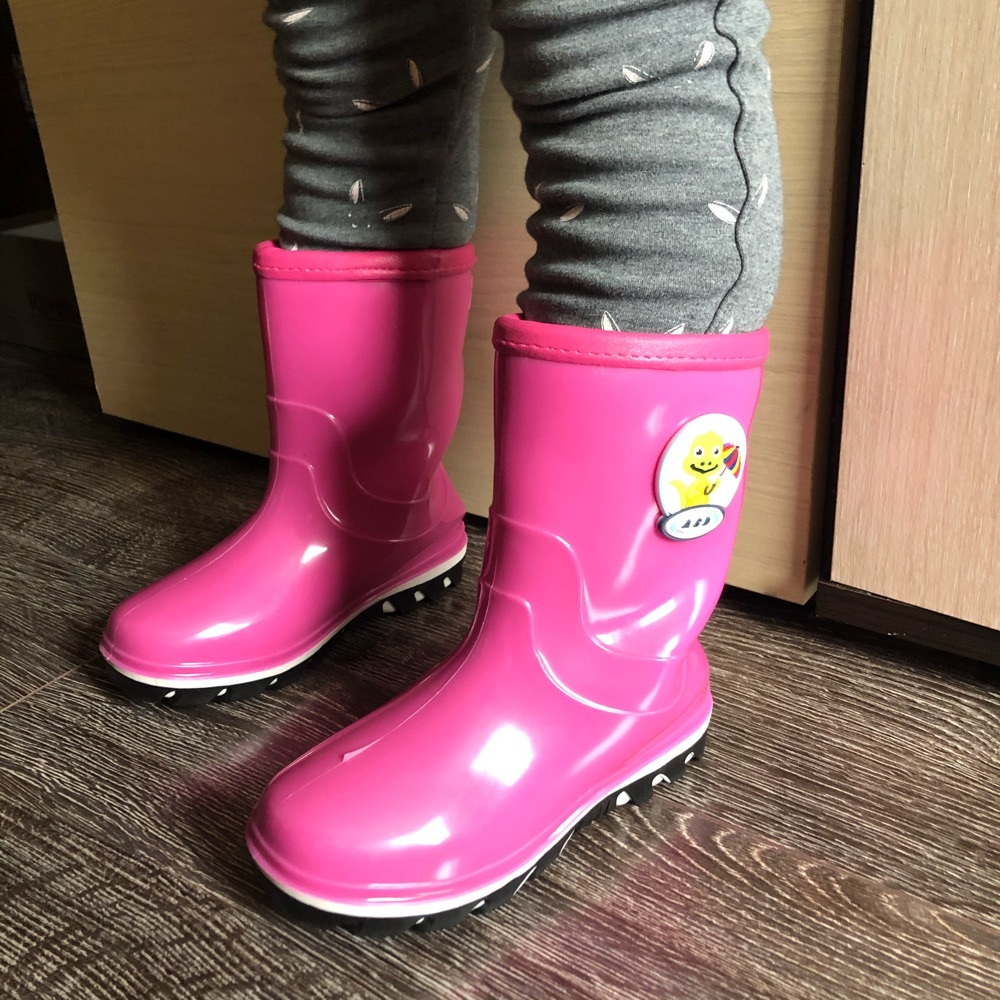 Фотография покупателя товара Сапоги детские, цвет розовый, размер 24 - Фото 2