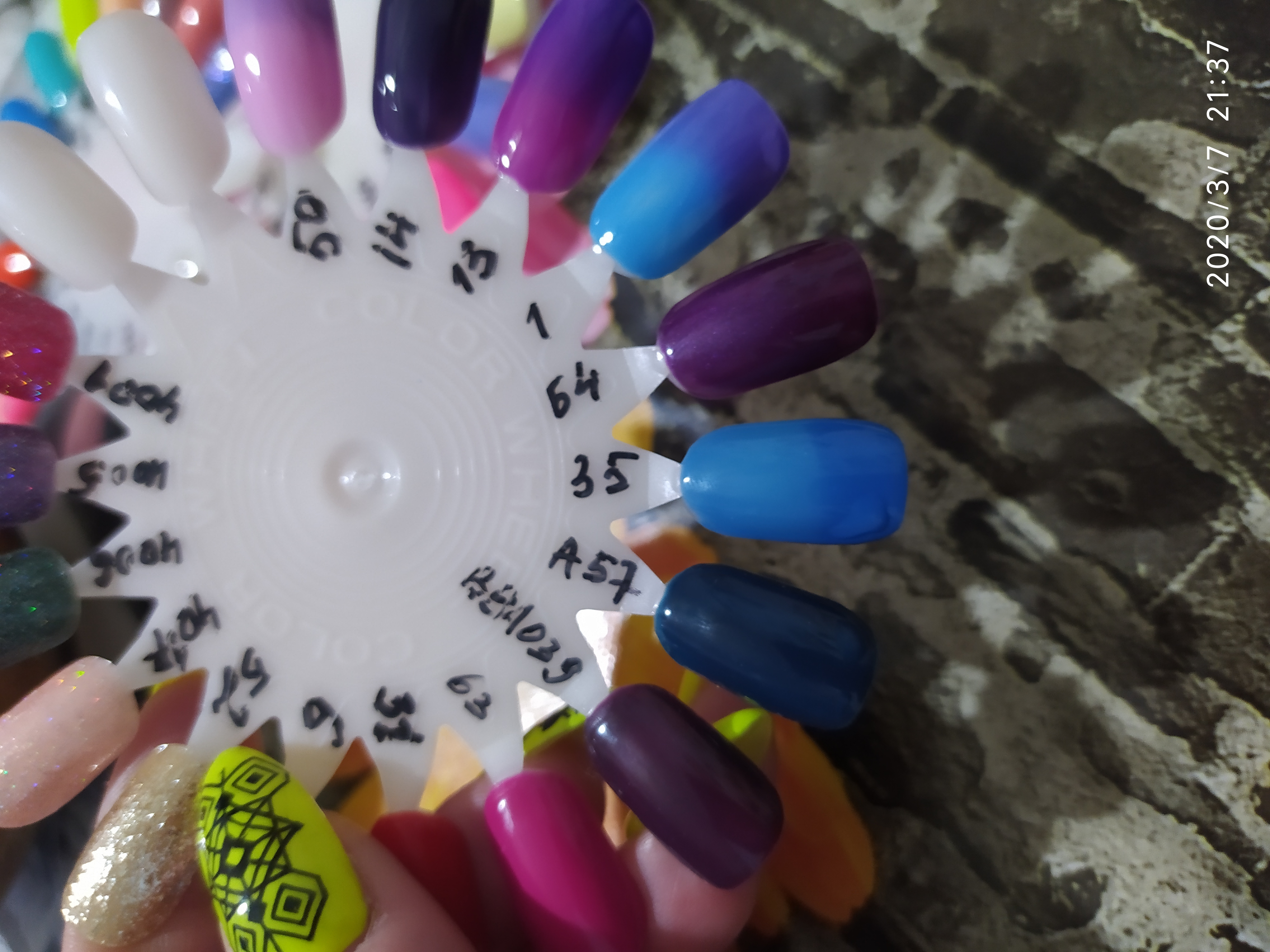 Фотография покупателя товара Гель-лак для ногтей "Термо", 10мл, LED/UV, цвет А2-035 серо-лавандовый - Фото 4