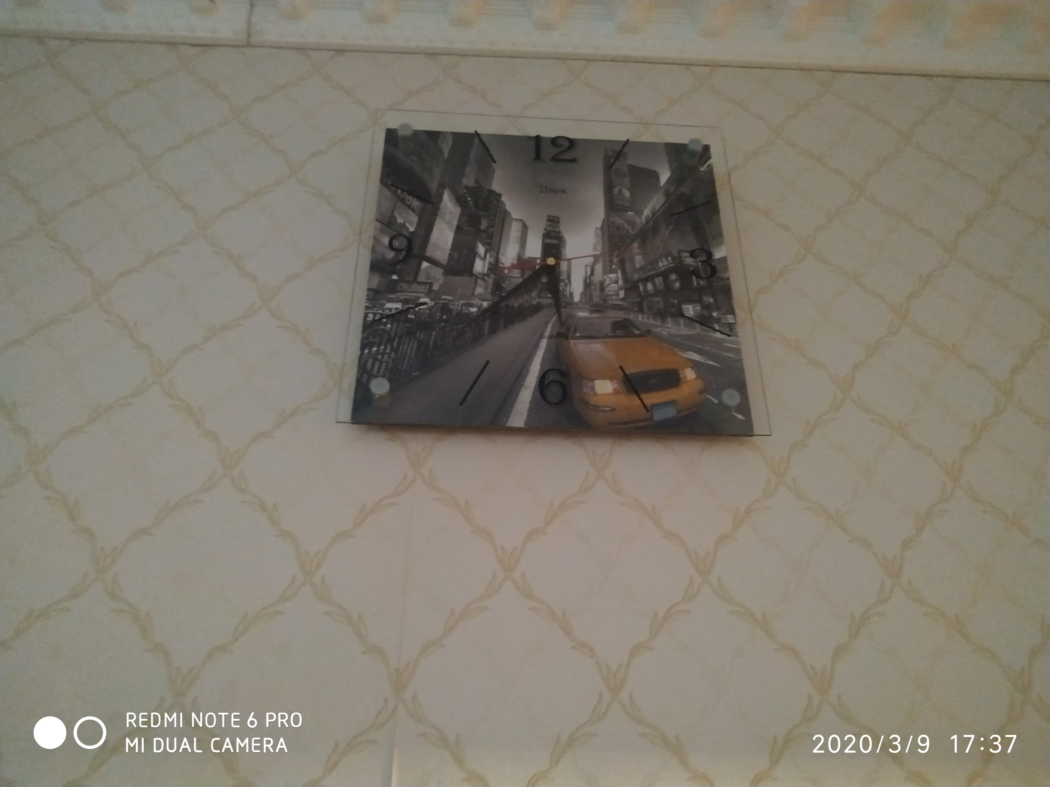 Фотография покупателя товара Часы-картина настенные, серия: Транспорт, "Желтое такси", плавный ход, 35 х 35 см - Фото 1