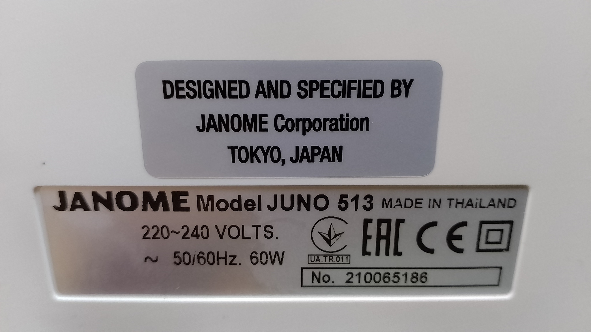 Фотография покупателя товара Швейная машина Janome Juno 513, 85 Вт, 15 операций, полуавтомат, белая - Фото 1