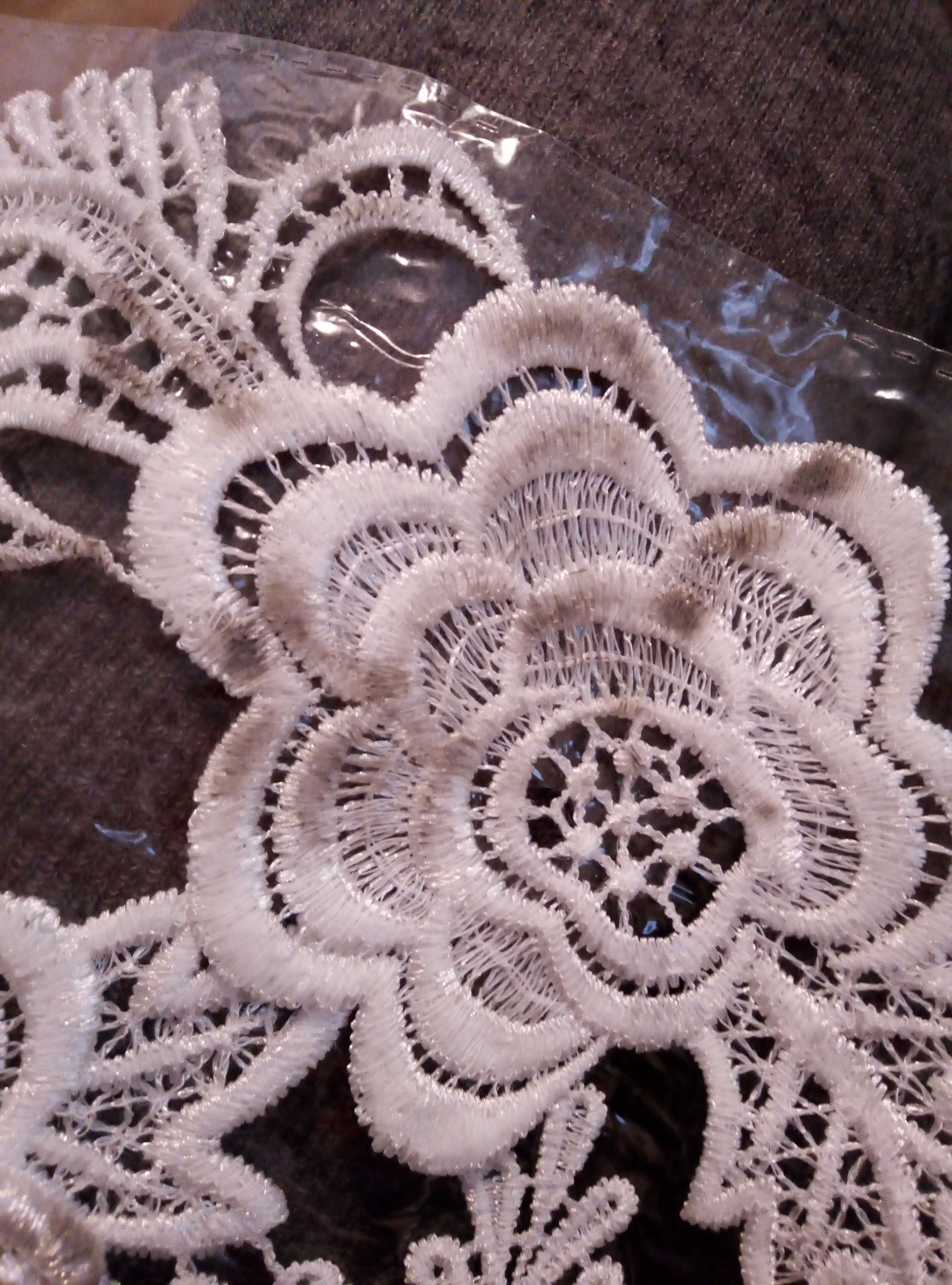 Фотография покупателя товара Аппликации пришивные «Лейсы», 42,5 × 9 см, пара, цвет белый - Фото 4