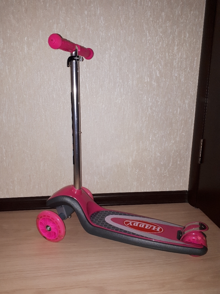Фотография покупателя товара Самокат стальной ZH-1, колеса PU d=110 мм, ABEC 7, свет, цвет серый/розовый