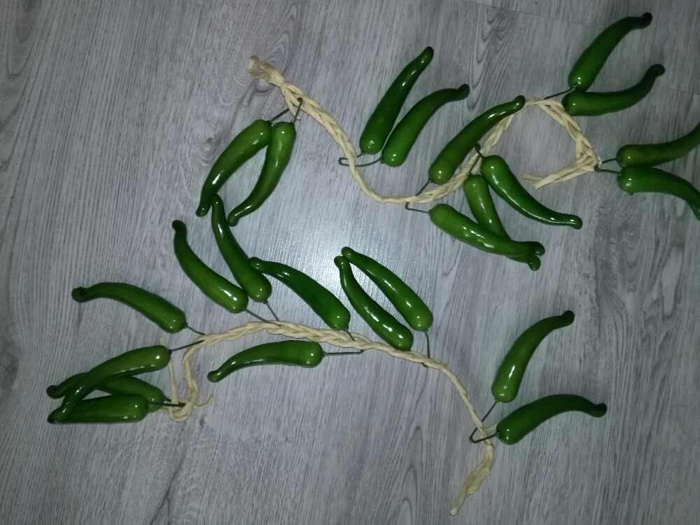Фотография покупателя товара Муляж "Связка" 12 перцев, 45 см, зелёный - Фото 7