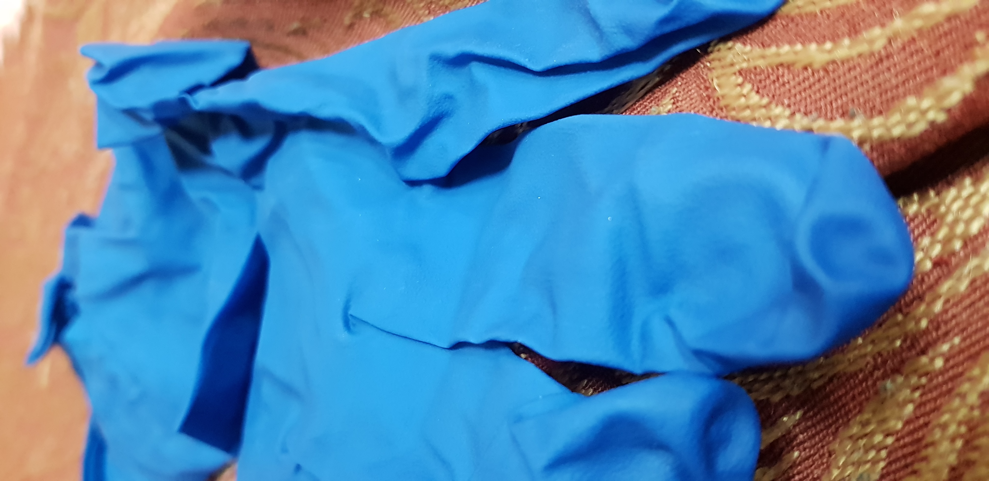 Фотография покупателя товара Перчатки A.D.M. латексные неопудренные, размер M, 50 шт/уп, цвет синий