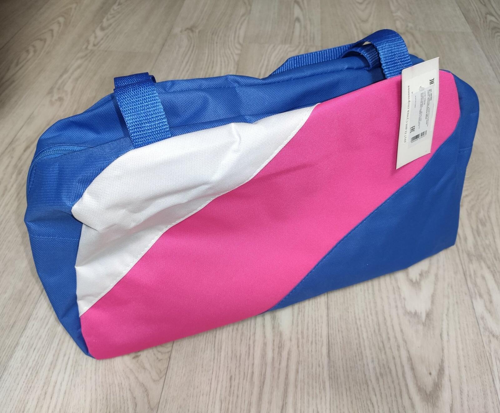 Фотография покупателя товара Сумка спортивная, отдел на молнии, наружный карман, цвет сиреневый/розовый/бирюзовый - Фото 4