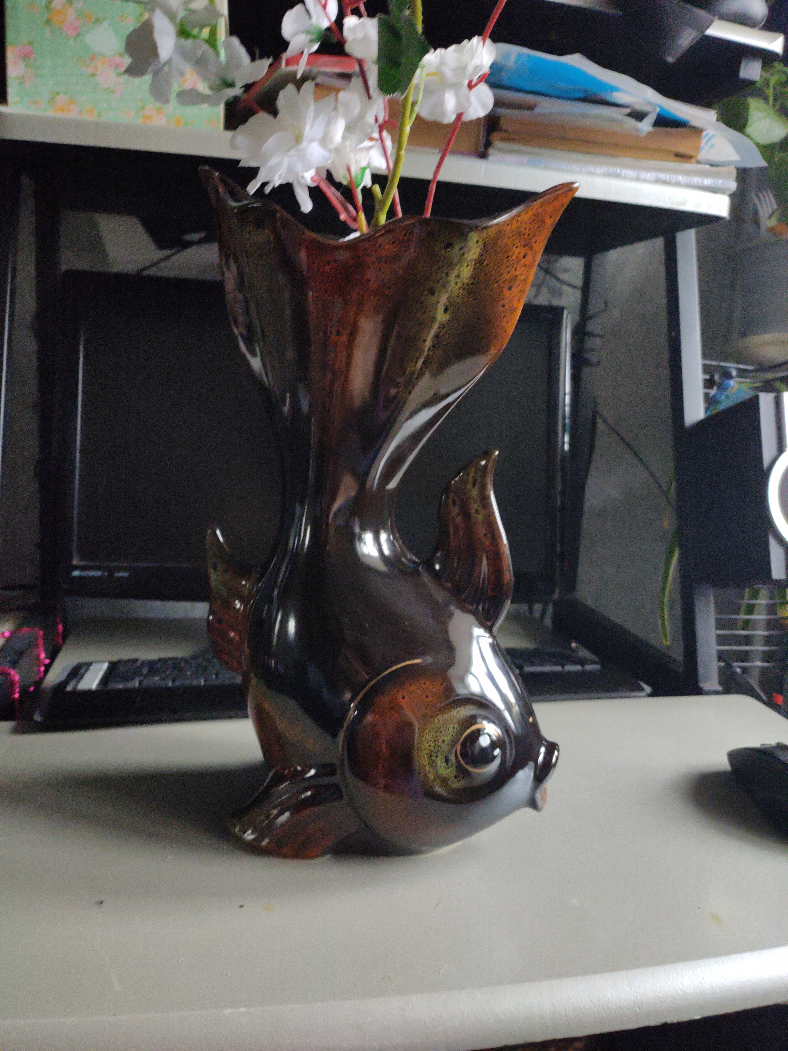 Фотография покупателя товара Ваза керамическая "Золотая рыбка", настольная, чёрная, 35 см - Фото 6