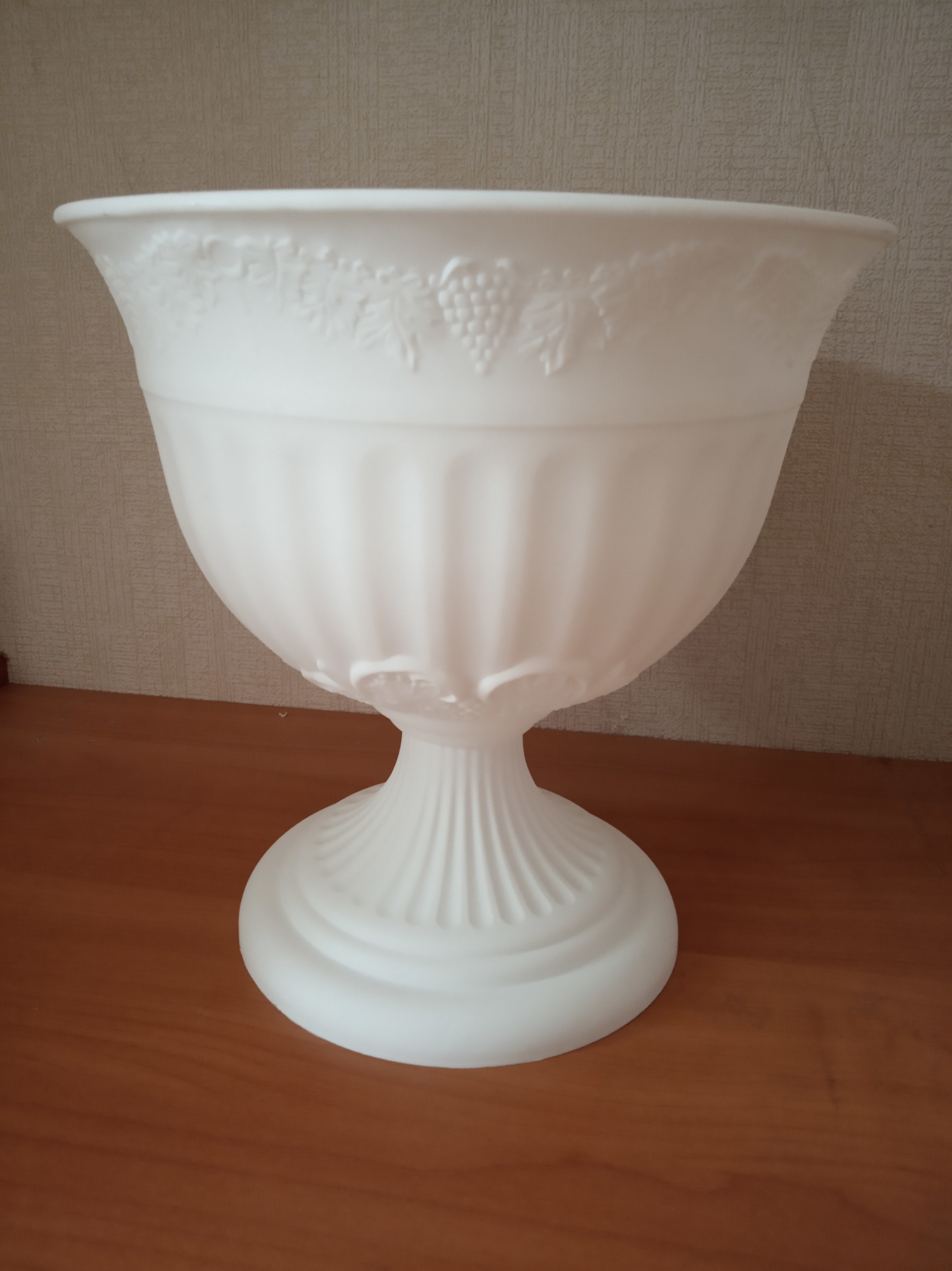 Фотография покупателя товара Вазон для цветов «Венеция», 600 мл, d=14 см, h=14 см, пластиковый, белый - Фото 24