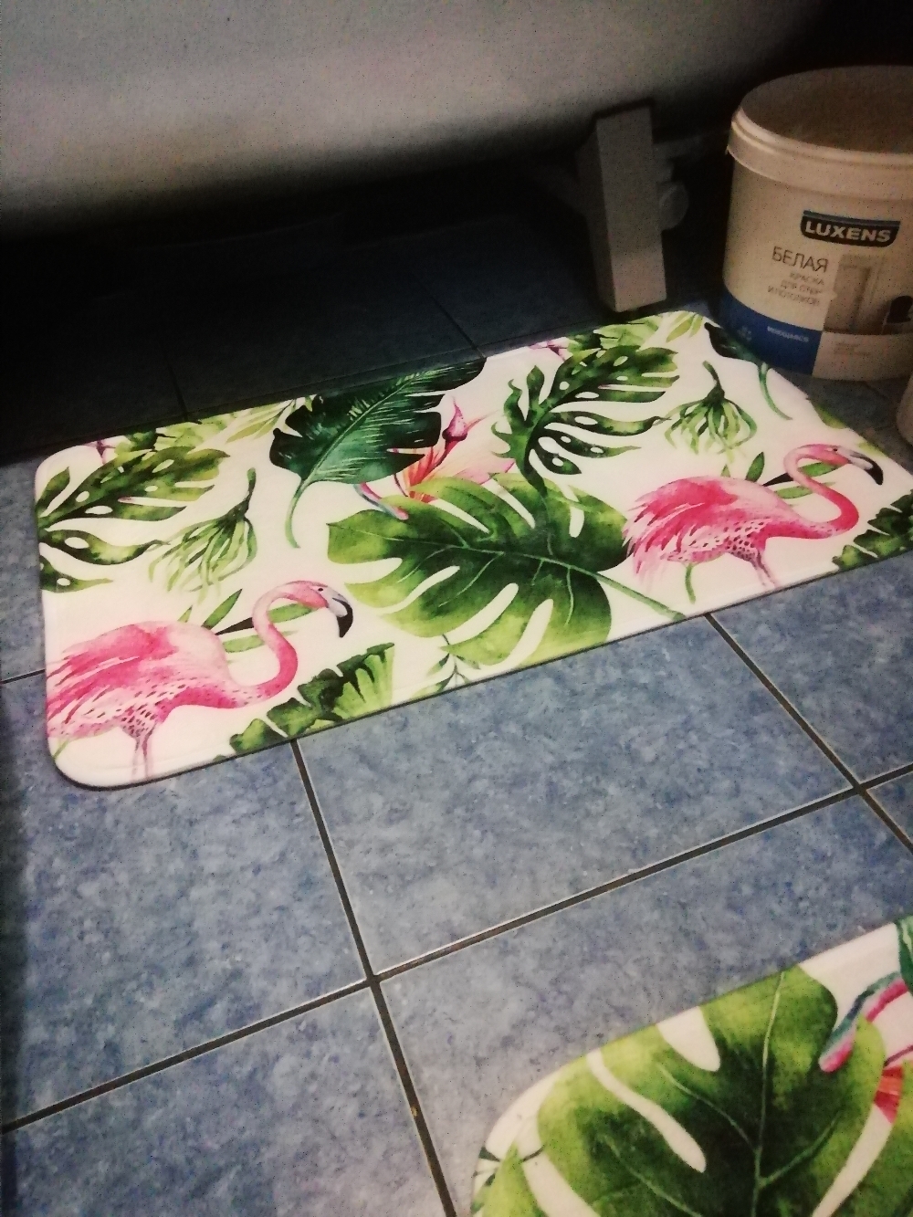 Фотография покупателя товара Набор ковриков для ванной и туалета Доляна «Фламинго», 2 шт, 40×43 см, 43×73 см - Фото 3