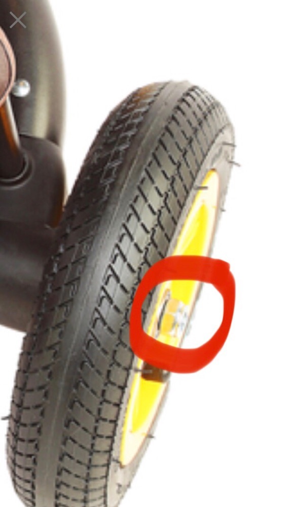 Фотография покупателя товара Велосипед трёхколёсный «Лучик Vivat 1», надувные колёса 10"/8", цвет коричневый/жёлтый
