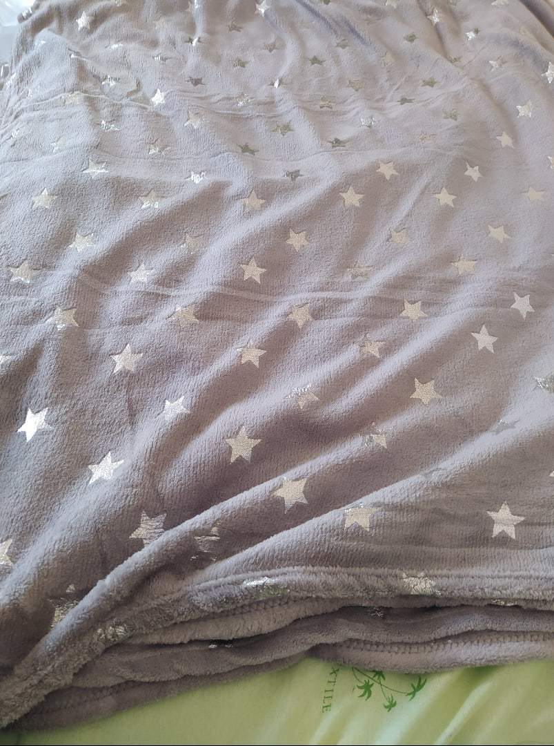 Фотография покупателя товара Плед Этель «Серебряные звёздочки», серый, 150х200 см, корал-флис - Фото 1