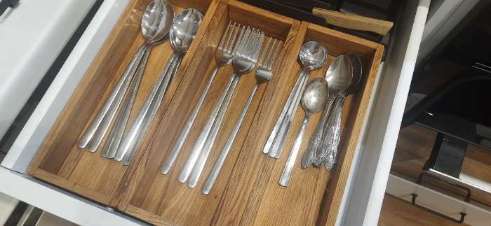 Фотография покупателя товара Лоток для столовых приборов Adelica, 23×8×1.8 см, дерево берёза - Фото 2