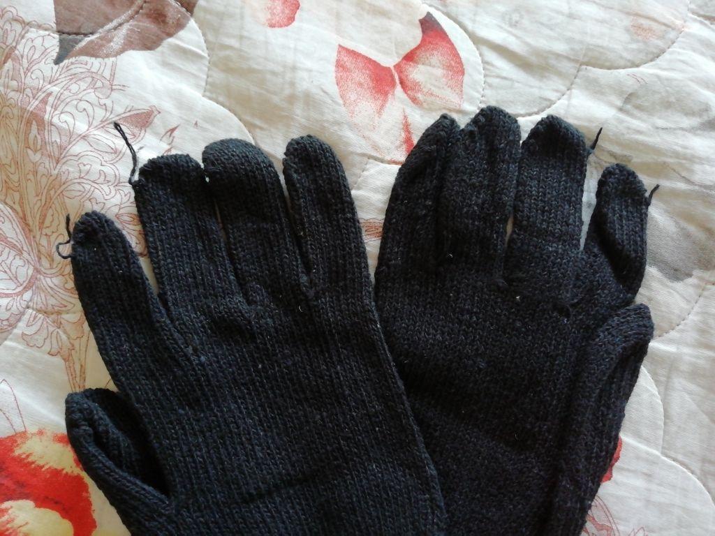 Фотография покупателя товара Перчатки однослойные мужские Collorista, размер 26, цвет чёрный - Фото 2