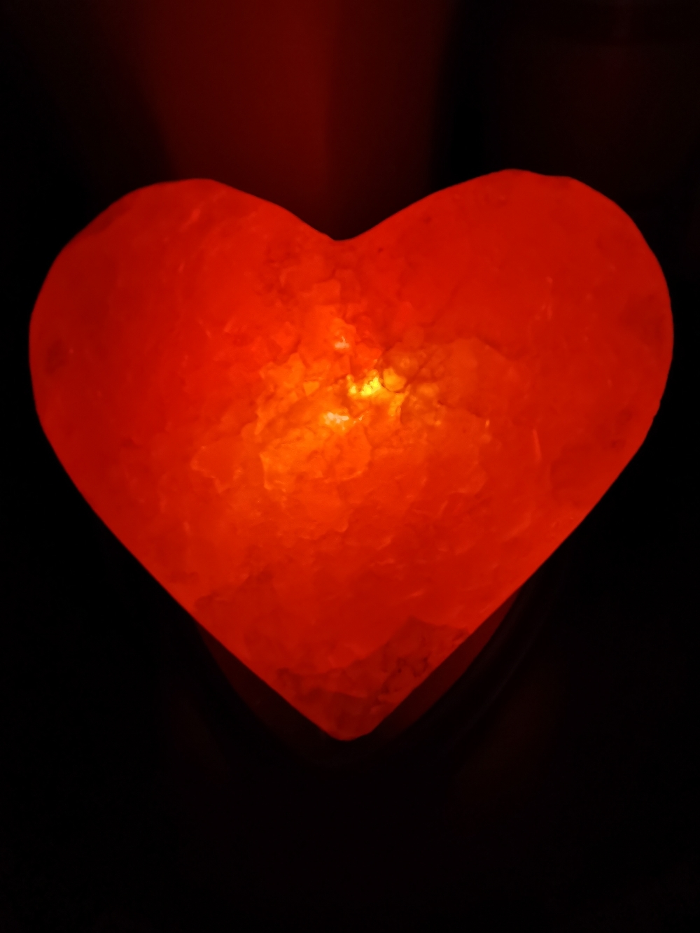 Фотография покупателя товара Соляная лампа "Сердце алое", цельный кристалл, 13 см, 1-2 кг - Фото 1