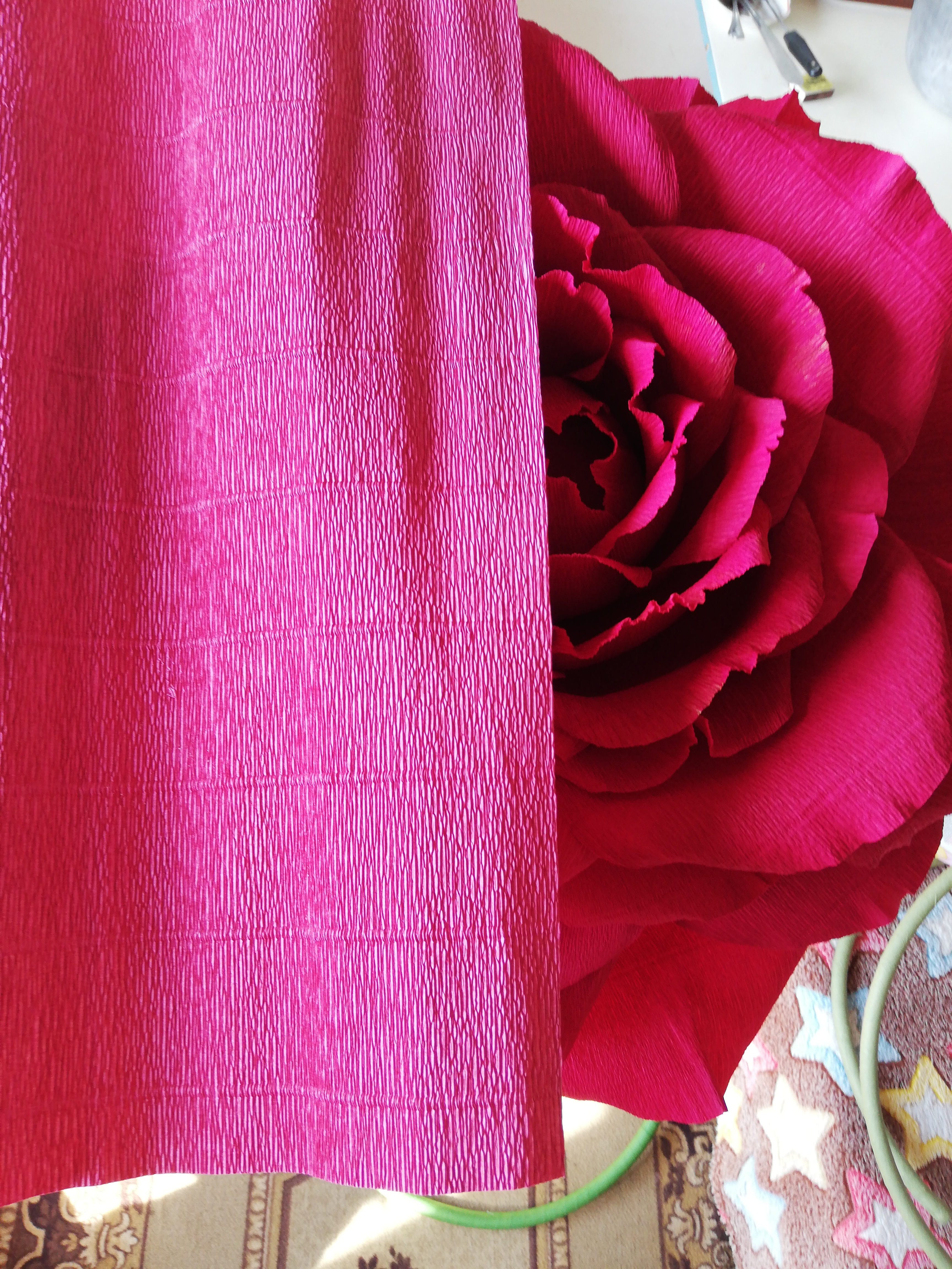 Фотография покупателя товара Бумага гофрированная, 547 "Розовая", 0,5 х 2,5 м