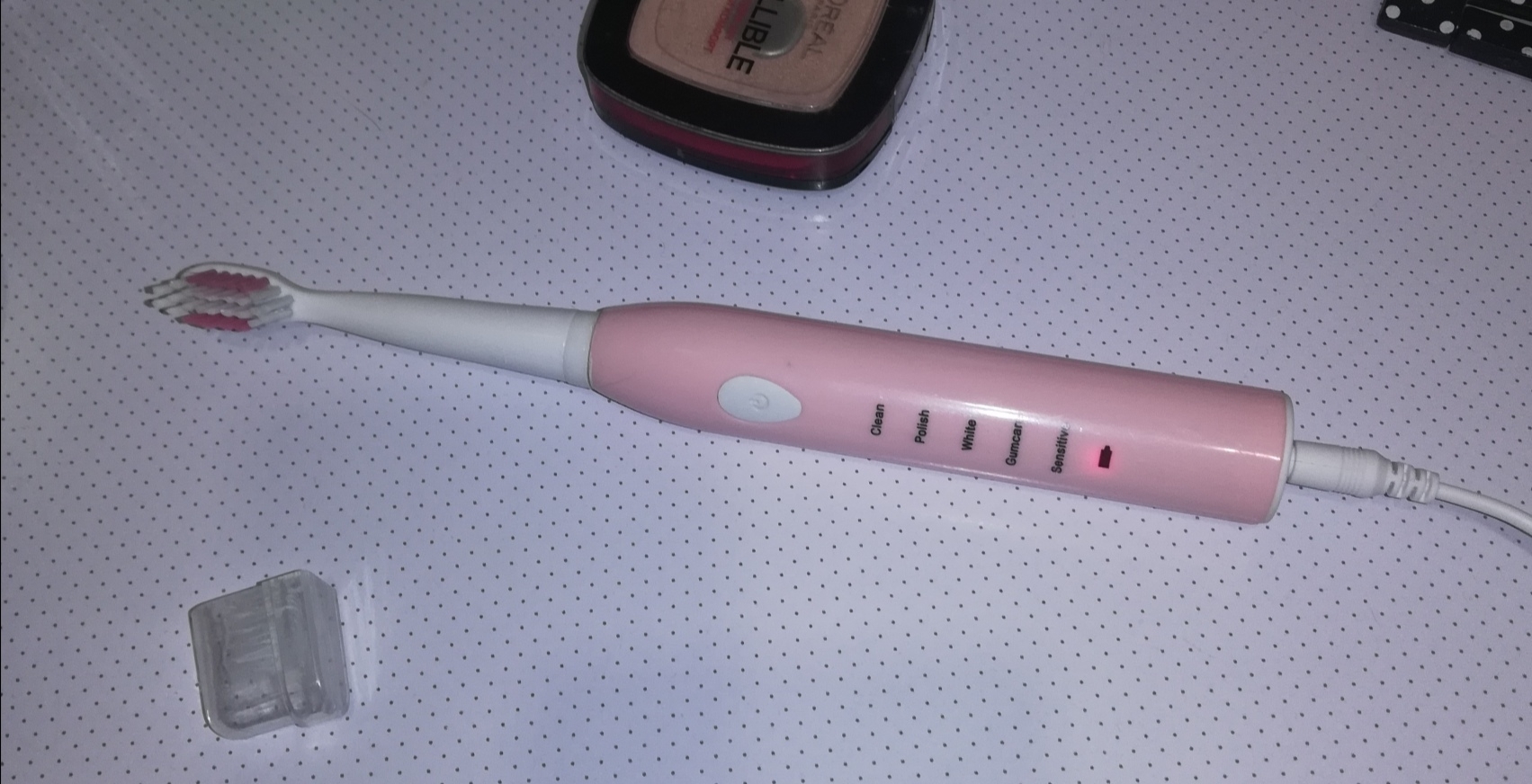 Фотография покупателя товара Электрическая зубная щётка Luazon LP-002, вибрационная, 4 насадки, от АКБ, USB, розовая - Фото 2
