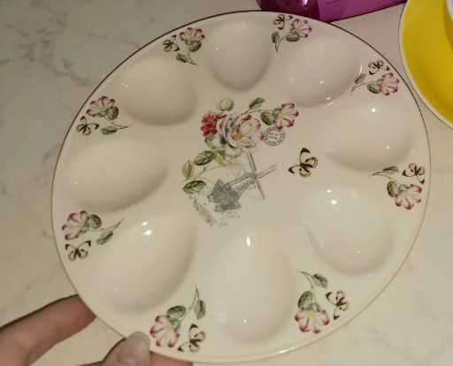 Фотография покупателя товара Подставка для яиц Доляна «Бабочки в саду», 20×2 см - Фото 1