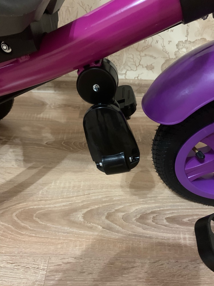Фотография покупателя товара Велосипед трёхколёсный «Лучик Vivat 1», надувные колёса 10"/8", цвет фиолетовый