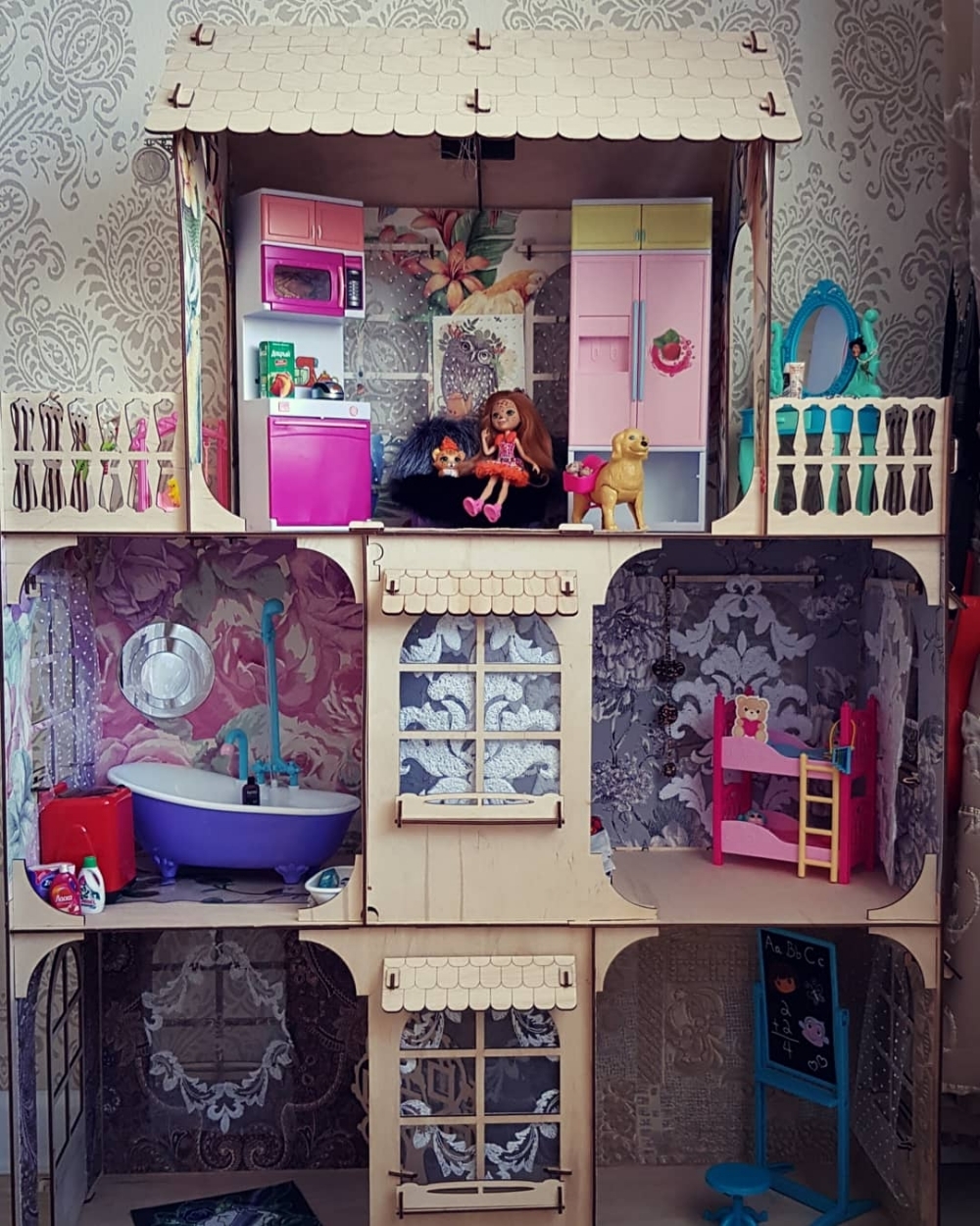 Фотография покупателя товара Конструктор «Большой кукольный дом», без мебели и текстиля, фанера — 3 мм, этаж: 33 см - Фото 14