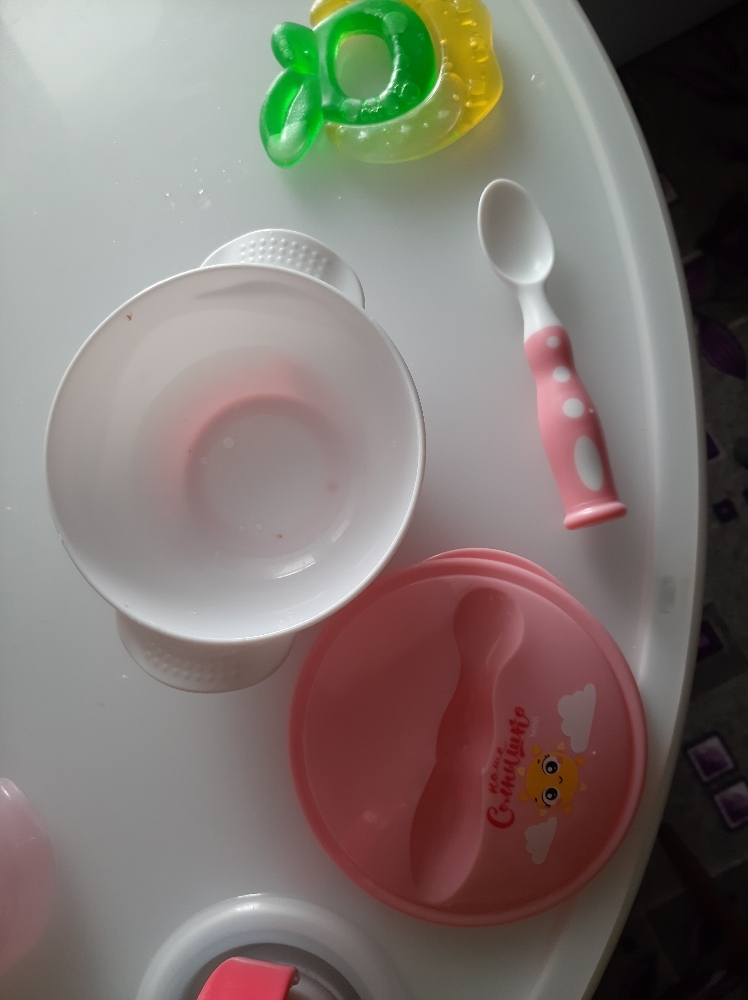 Фотография покупателя товара Набор детской посуды «Наше солнышко», 3 предмета: тарелка на присоске, крышка, ложка, цвет розовый