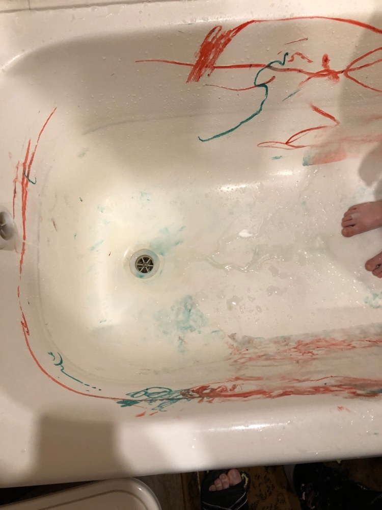 Фотография покупателя товара Игрушка для ванны с пищалкой «Русалочка» + водный карандаш - Фото 2