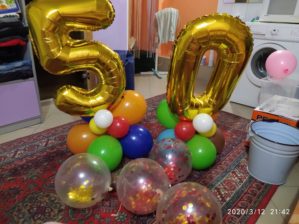 Фотография покупателя товара Фонтан из шаров "50 лет", с конфетти, латекс, фольга, 10 шт. - Фото 2