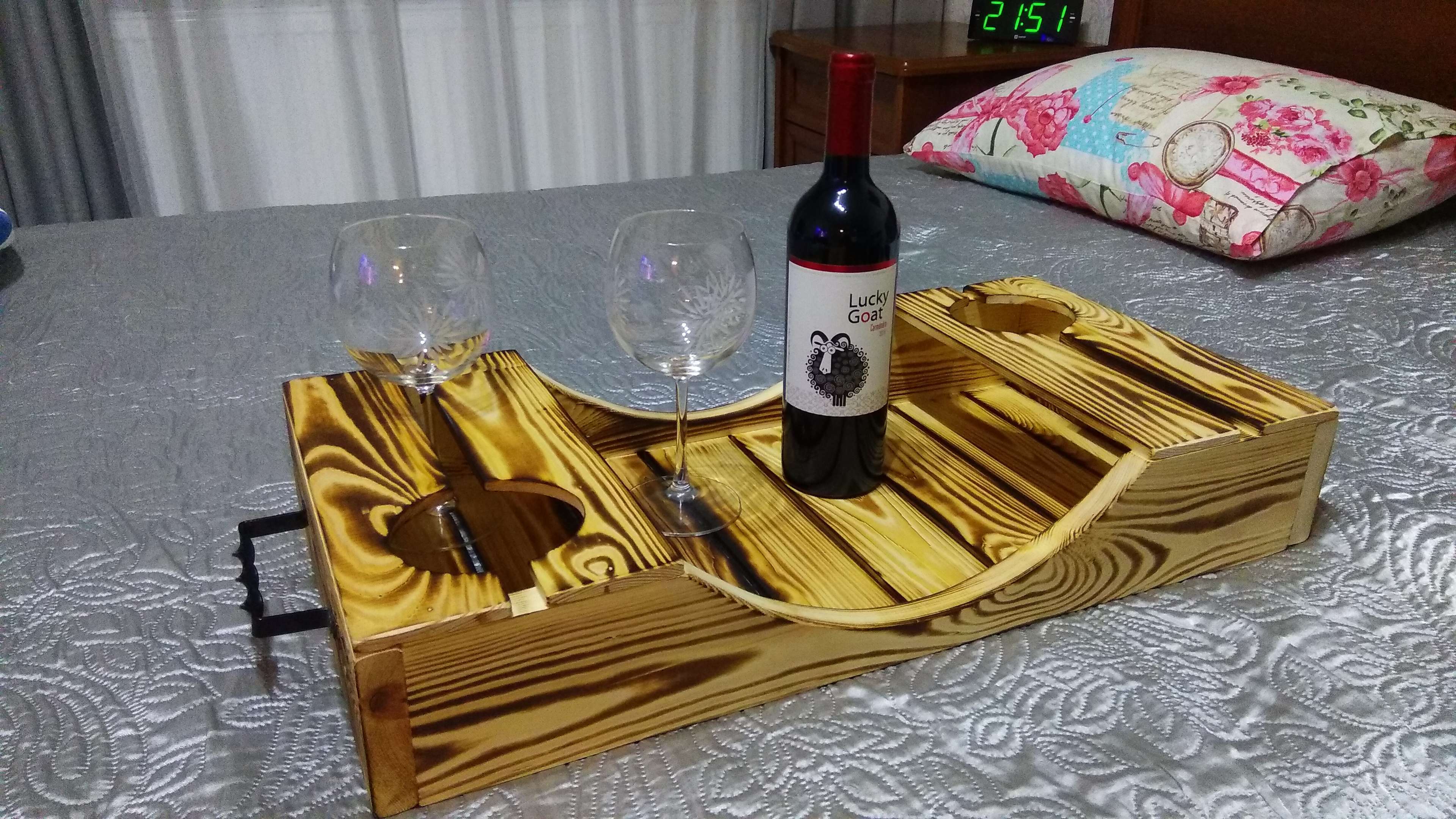 Фотография покупателя товара Поднос для вина под две бутылки, ручки металлические, обожжённый, МАССИВ, 30×60 см