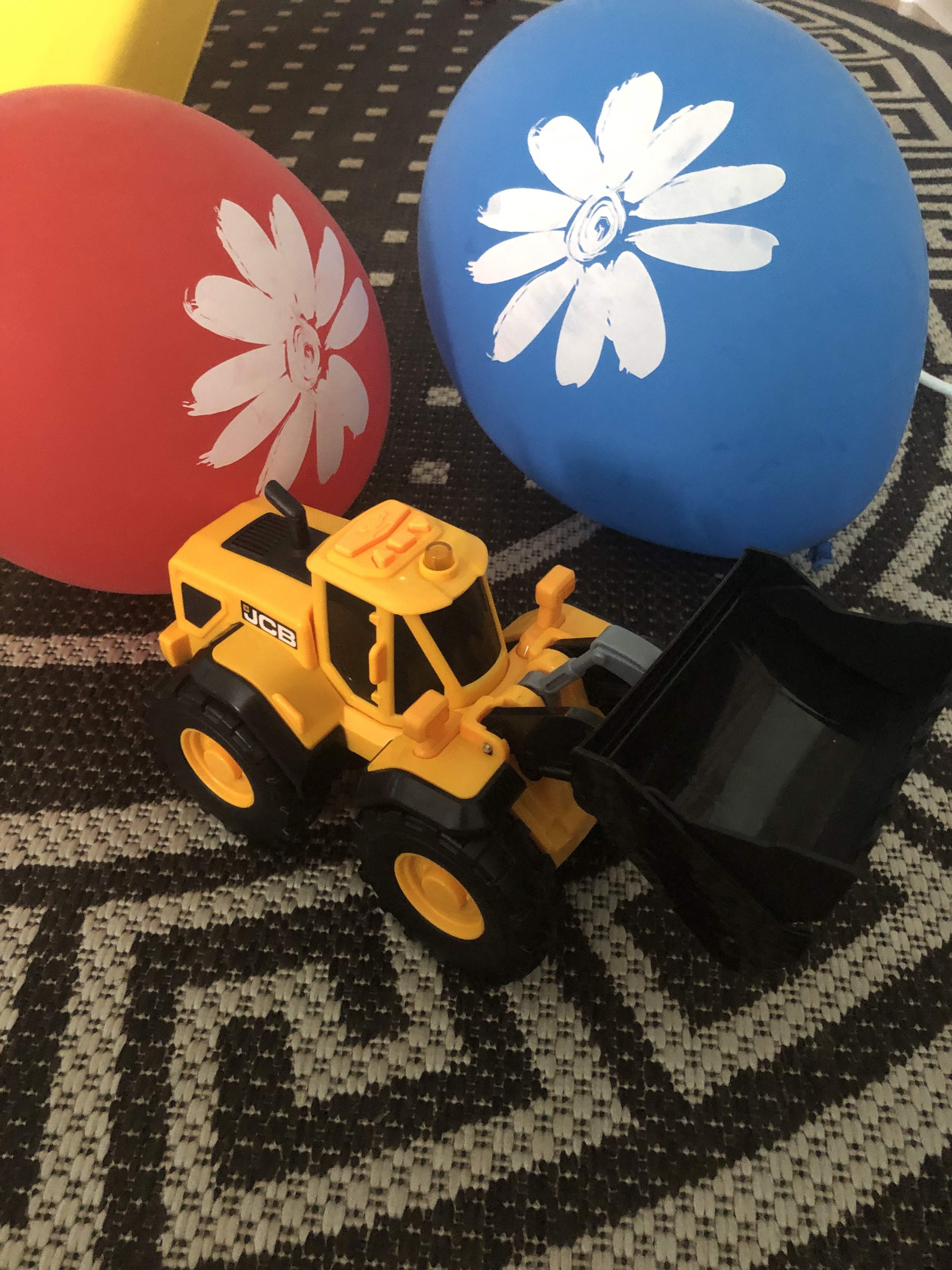Фотография покупателя товара Игрушка «Погрузчик JCB» - Фото 2