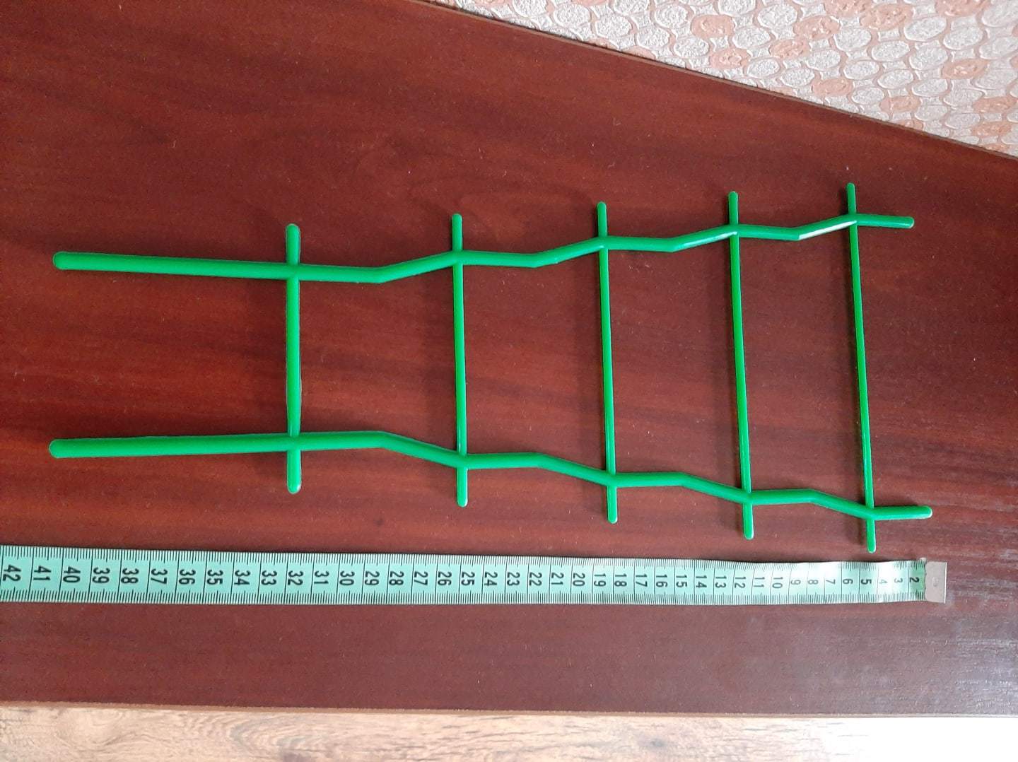 Фотография покупателя товара Шпалера, 37 × 19 × 0.5 см, пластик, зелёная - Фото 2