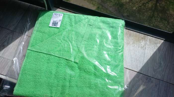 Фотография покупателя товара Полотенце махровое "Волна", размер 70х130 см, 300 гр/м2, цвет светло-зелёный - Фото 2