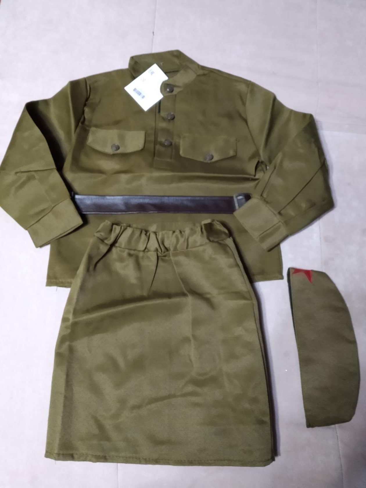 Фотография покупателя товара Костюм военного «Солдаточка», гимнастёрка, ремень, пилотка, юбка, 3-5 лет, рост 104-116 см - Фото 2
