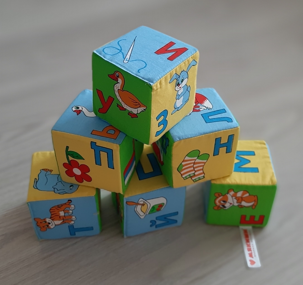 Фотография покупателя товара Набор развивающих мягких кубиков «Азбука в картинках», 6 штук