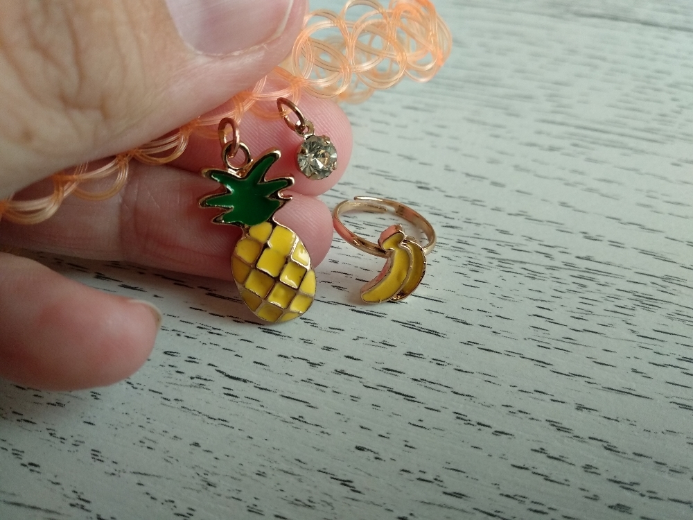 Фотография покупателя товара Набор детский "Выбражулька" 4 предмета: 2 чокера, 2 кольца, ананас, цвет МИКС
